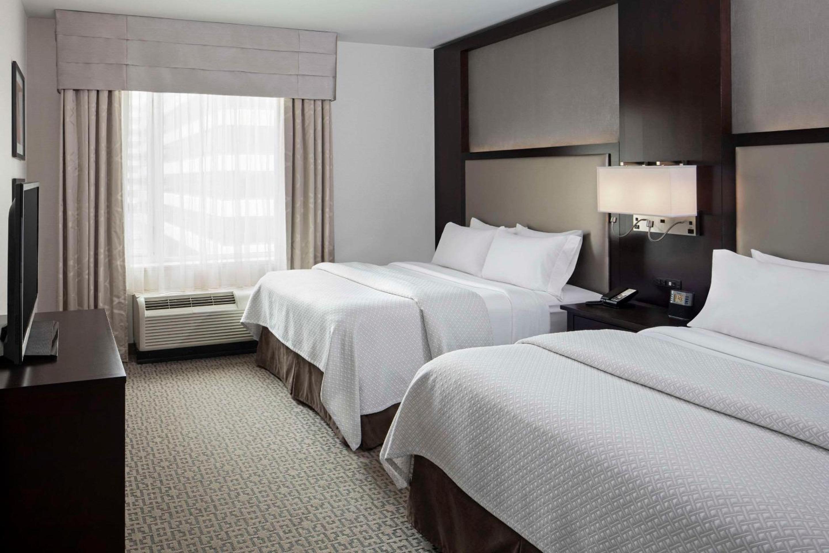 Queen Suite with Two Queen Beds - Disability Access/Non-Smoking