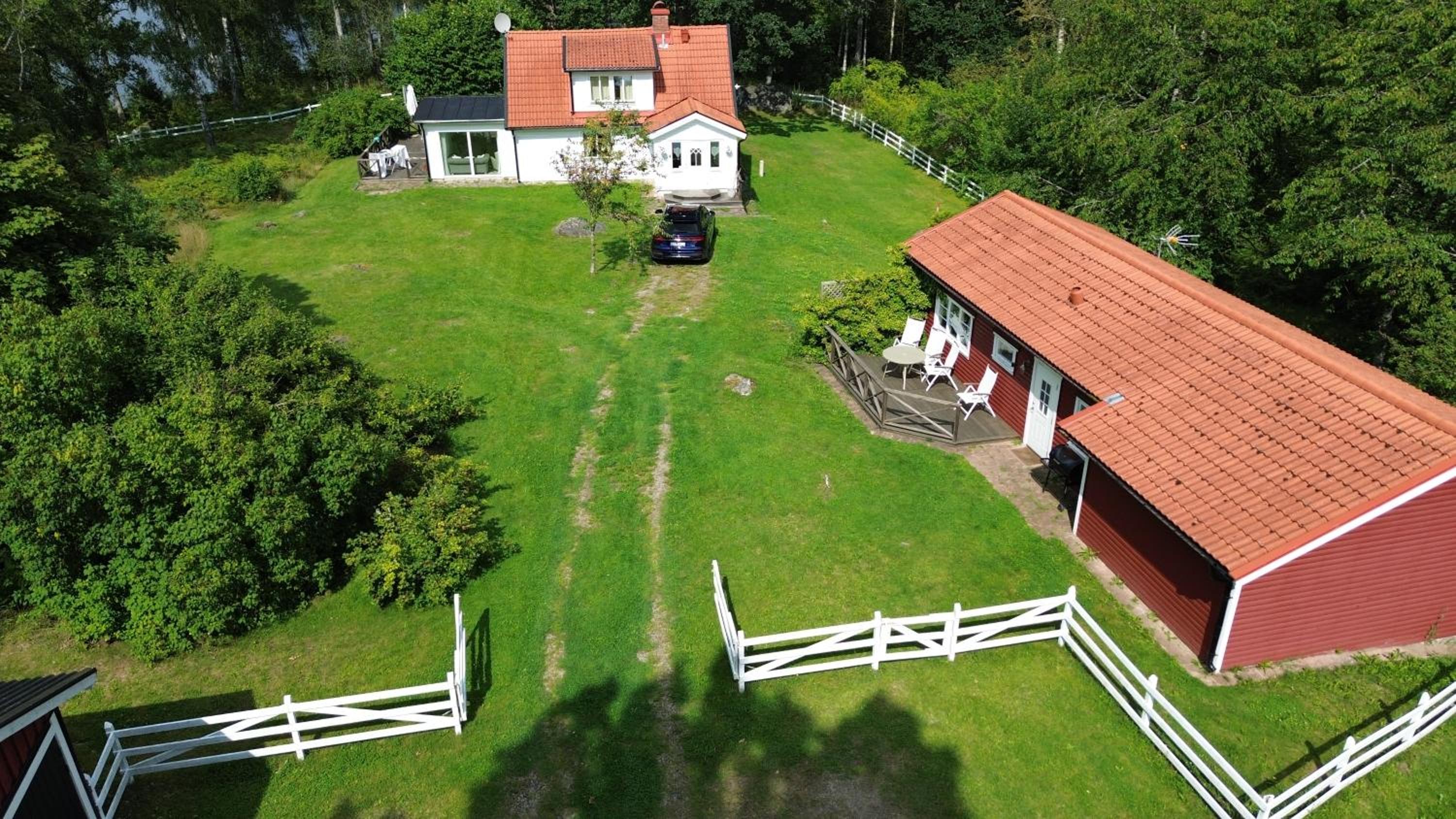 Three-Bedroom Villa photo 1