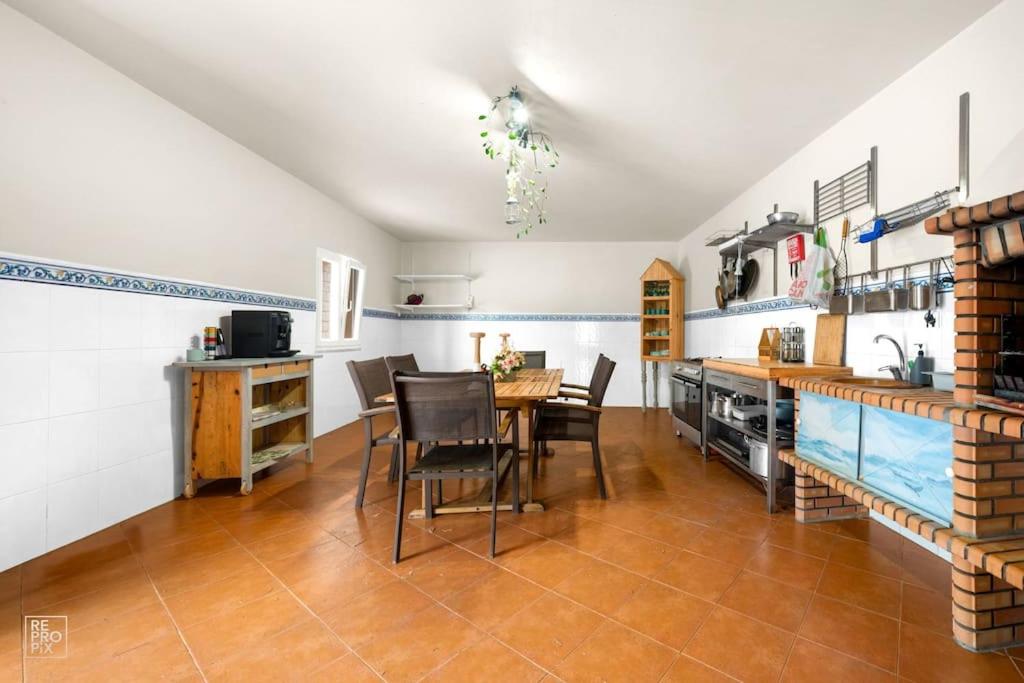 One-Bedroom Apartment with Garden photo 3