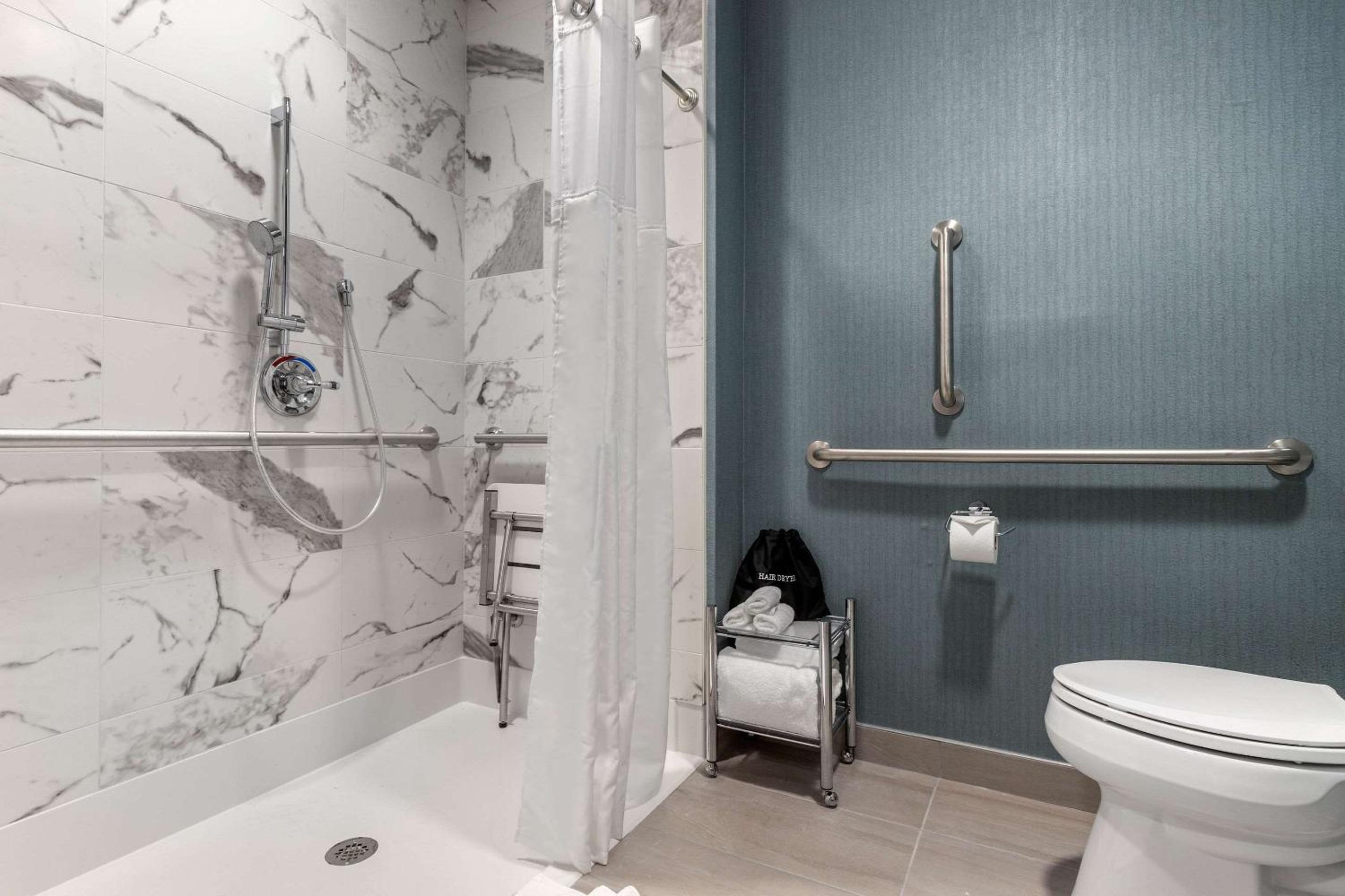King Room - Disability Access photo 3