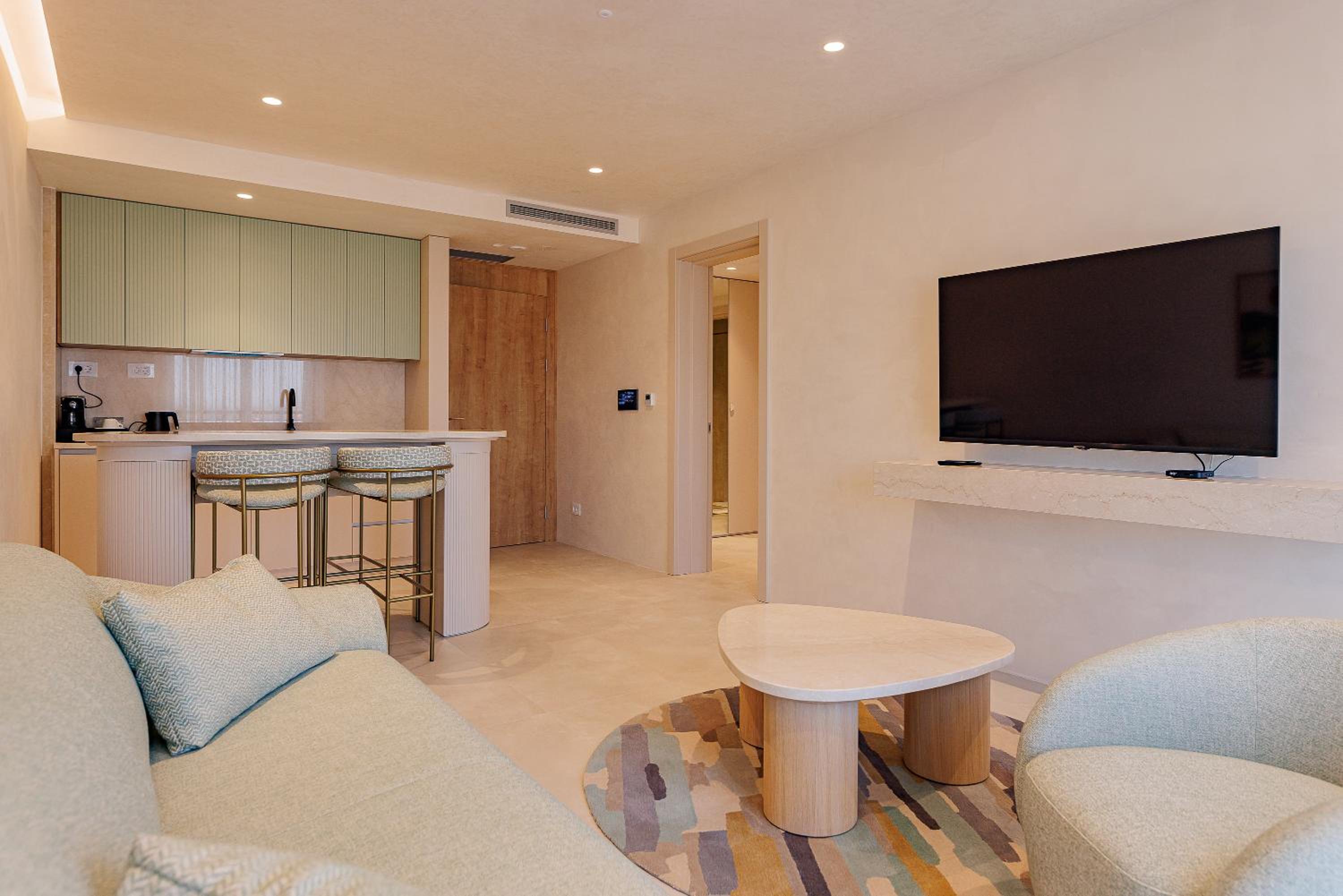 One-Bedroom Deluxe Apartment with Complimentary Spa Access photo 2