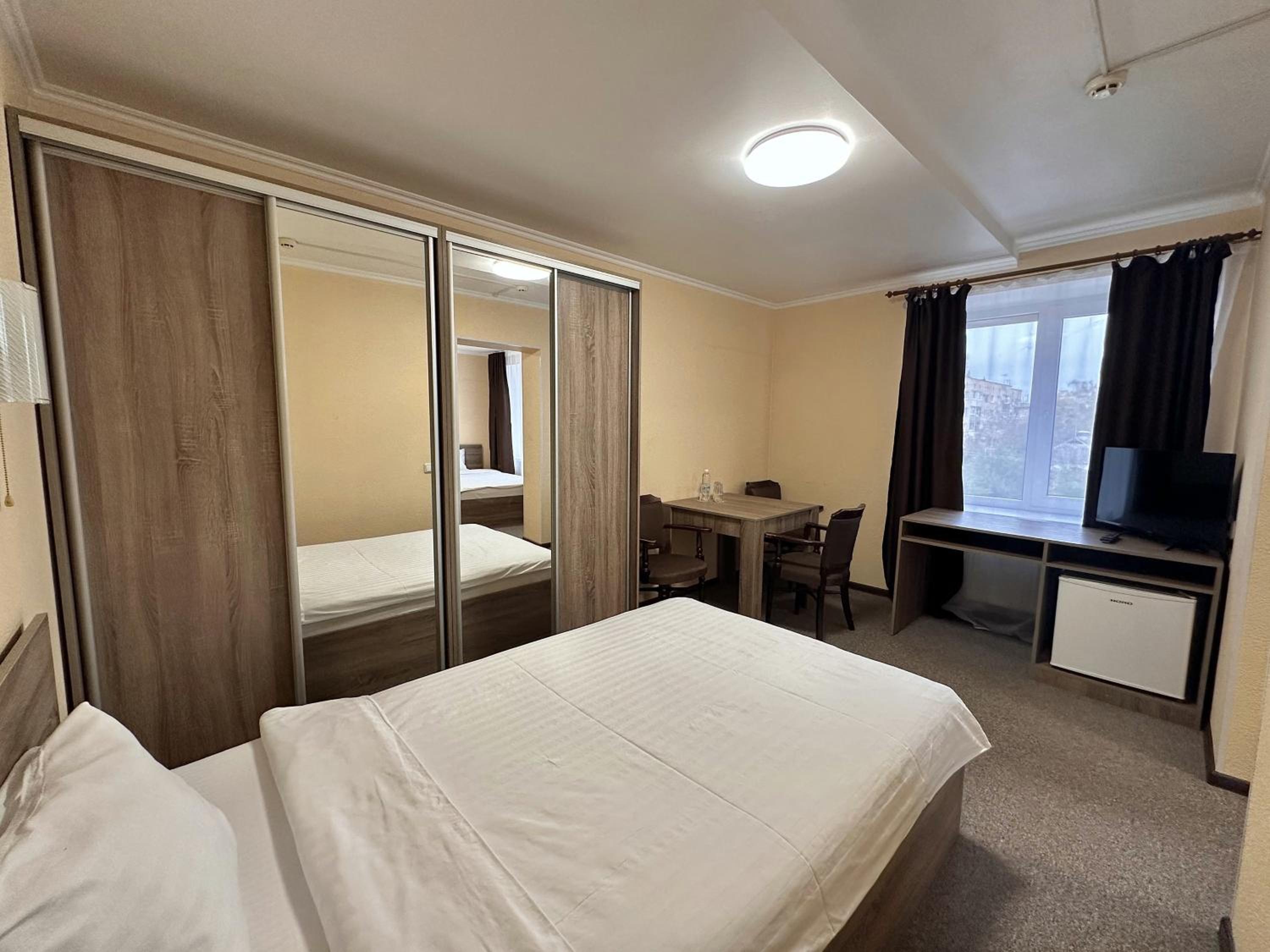 Superior Triple Room photo 2