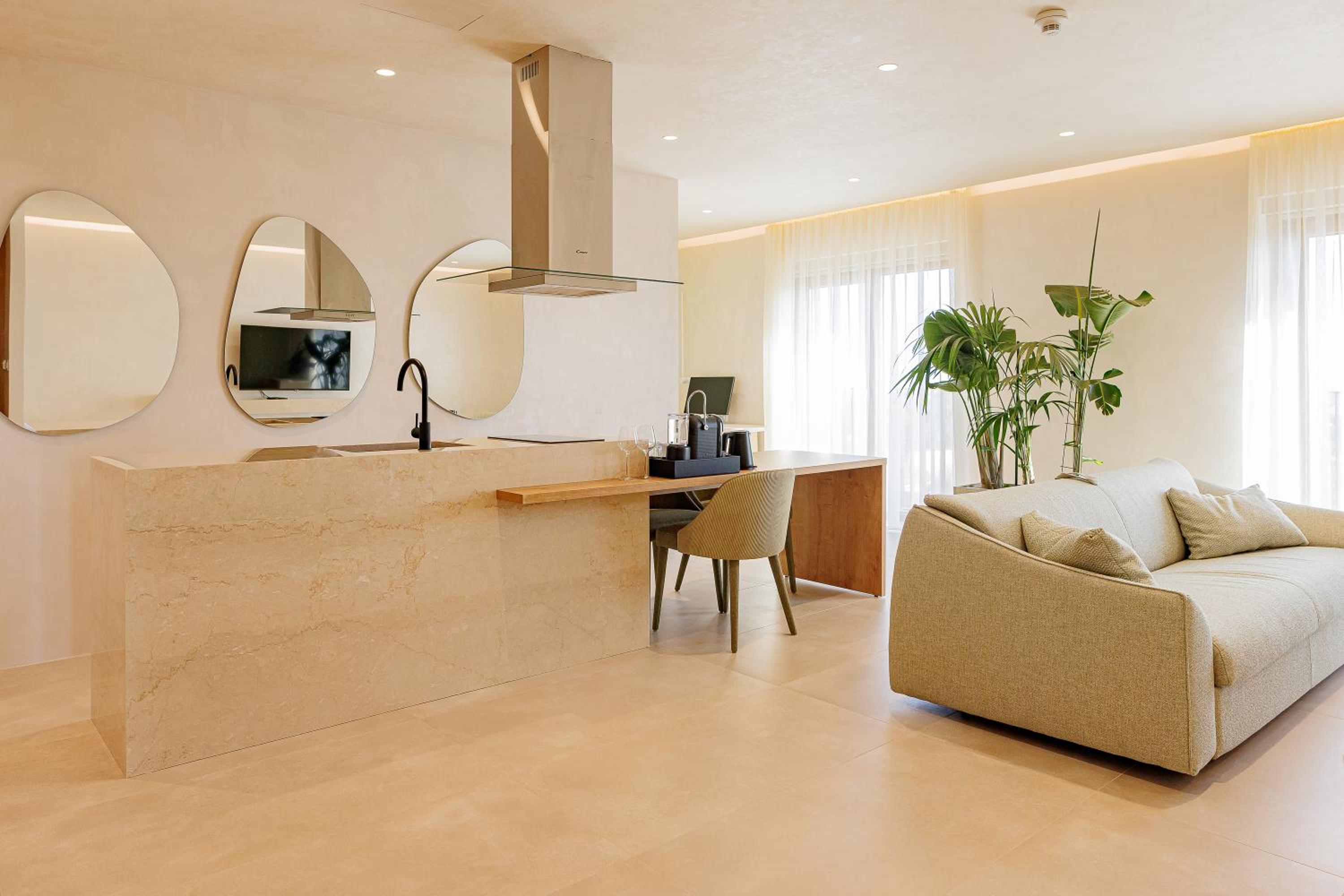 One-Bedroom Apartment with Complimentary Spa Access photo 1