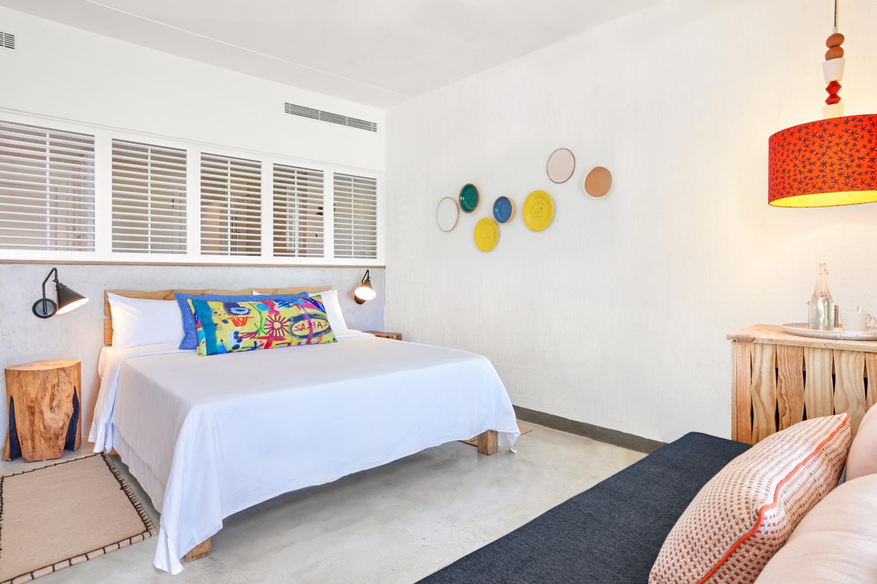 Superior Room with Partial Sea View
