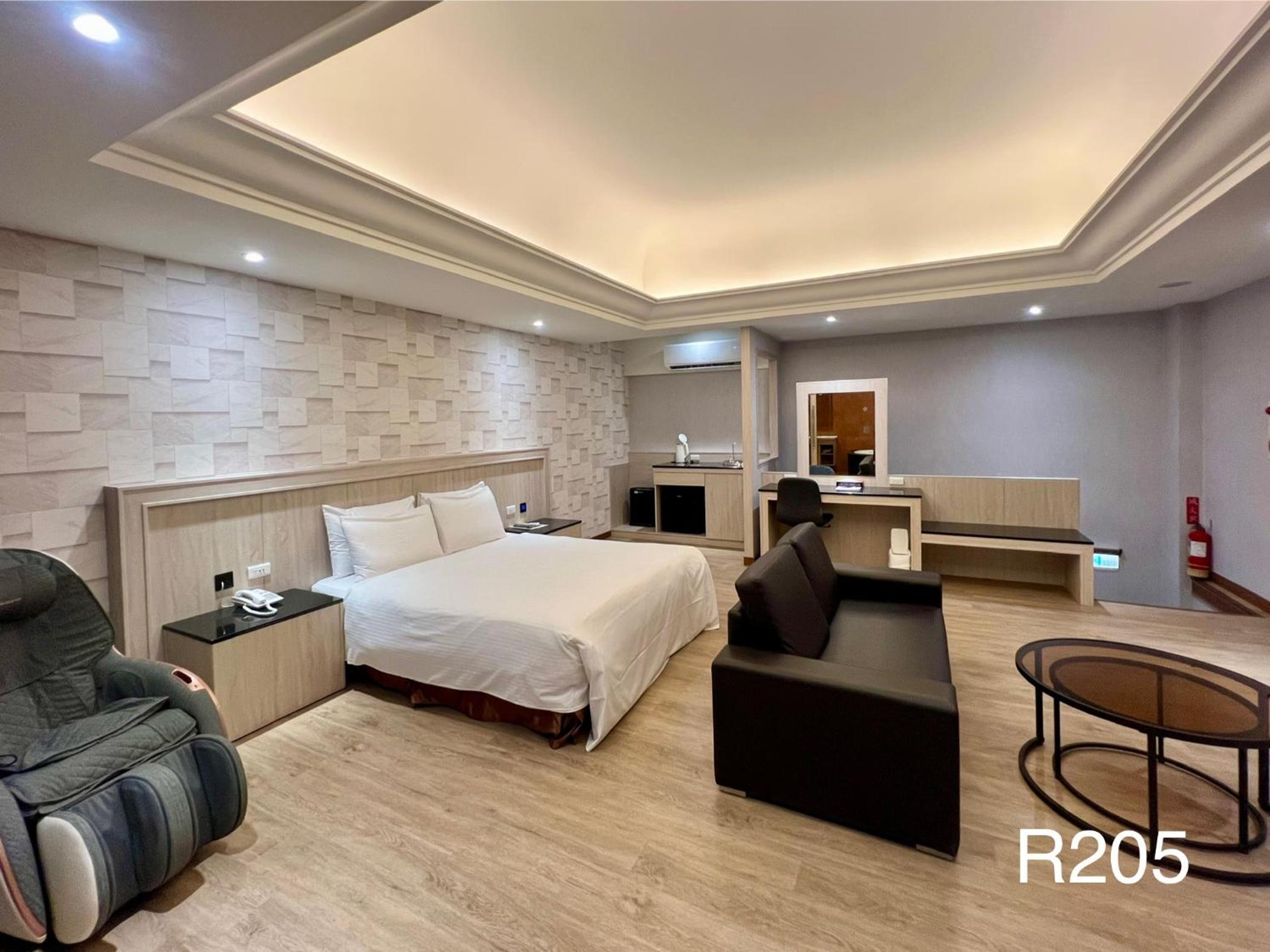 Queen Room with Spa Bath photo 3