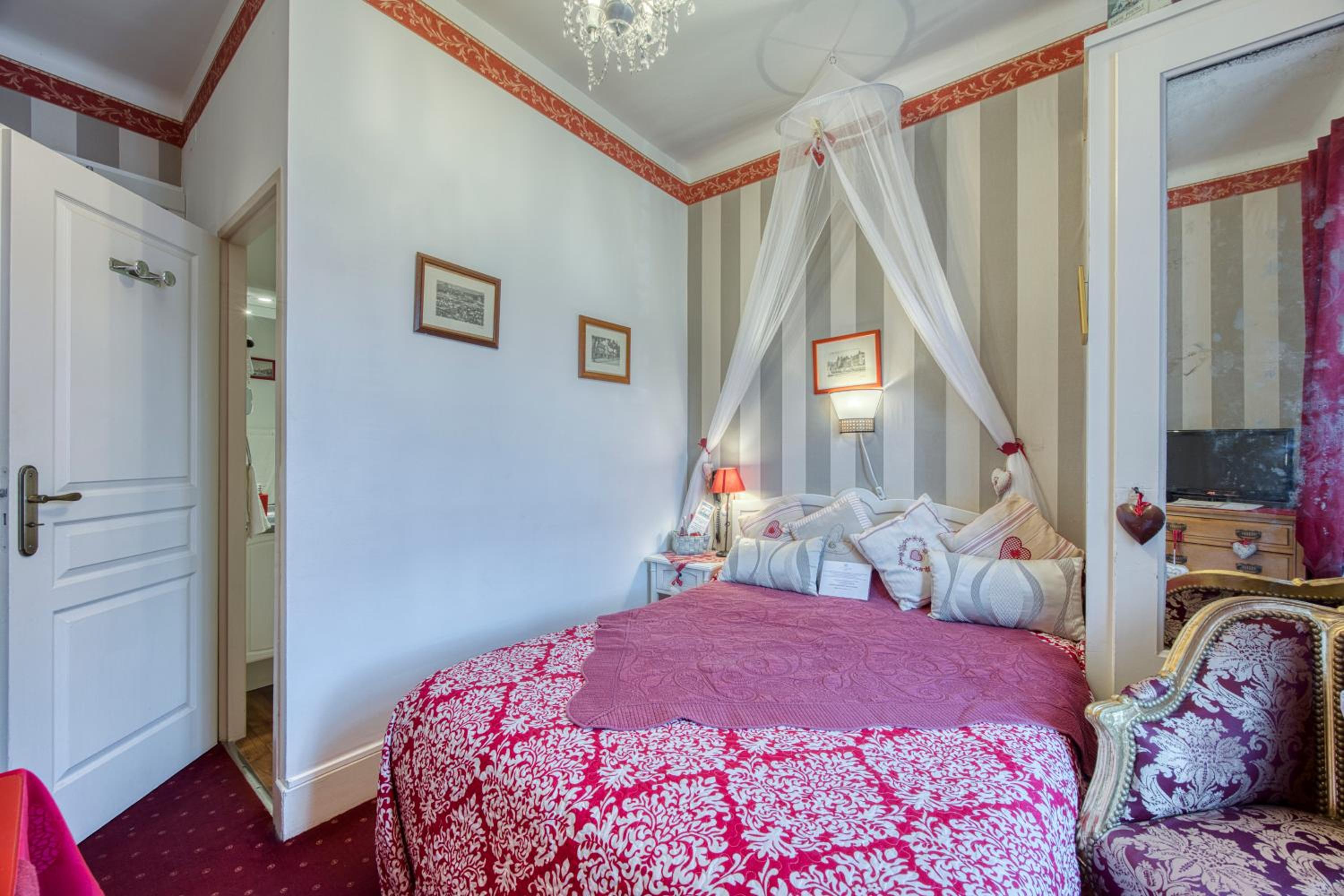 Double Room with Garden View photo 3