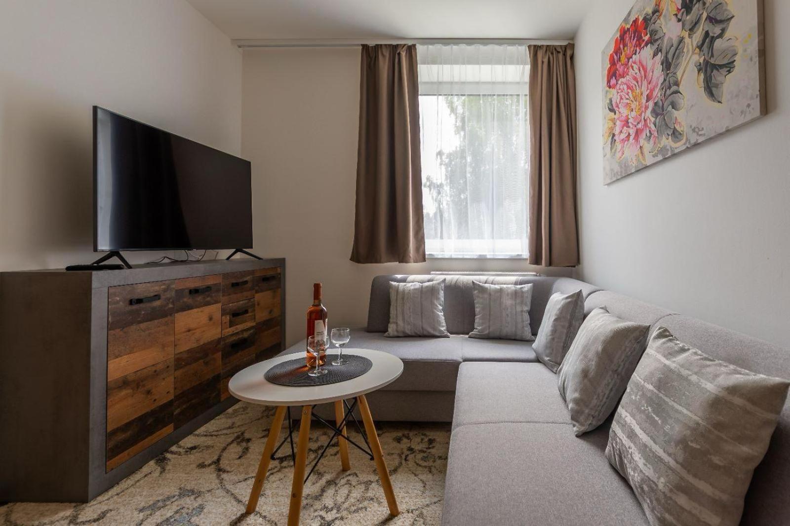 Superior One-Bedroom Apartment with Balcony