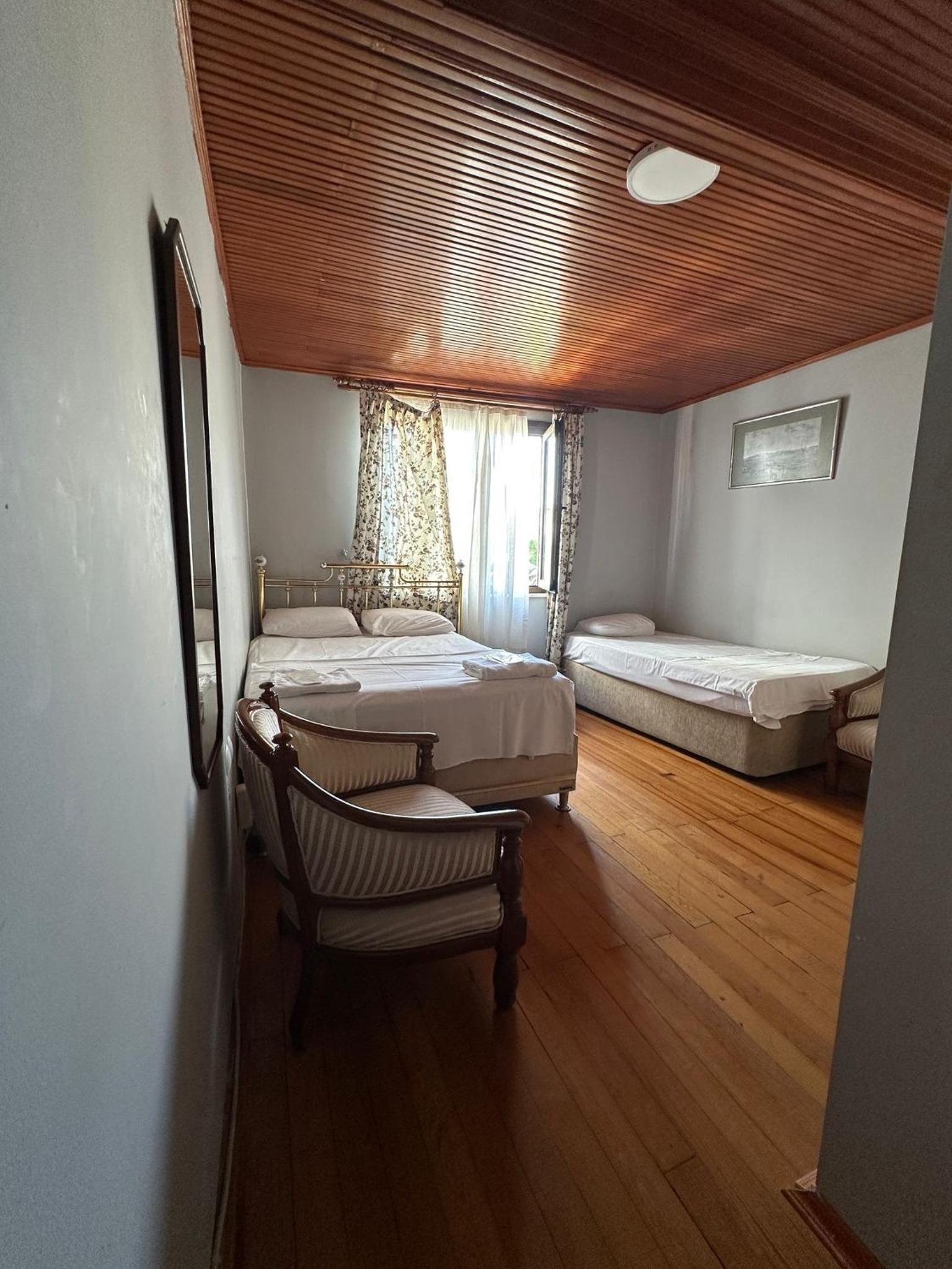 Triple Room photo 2