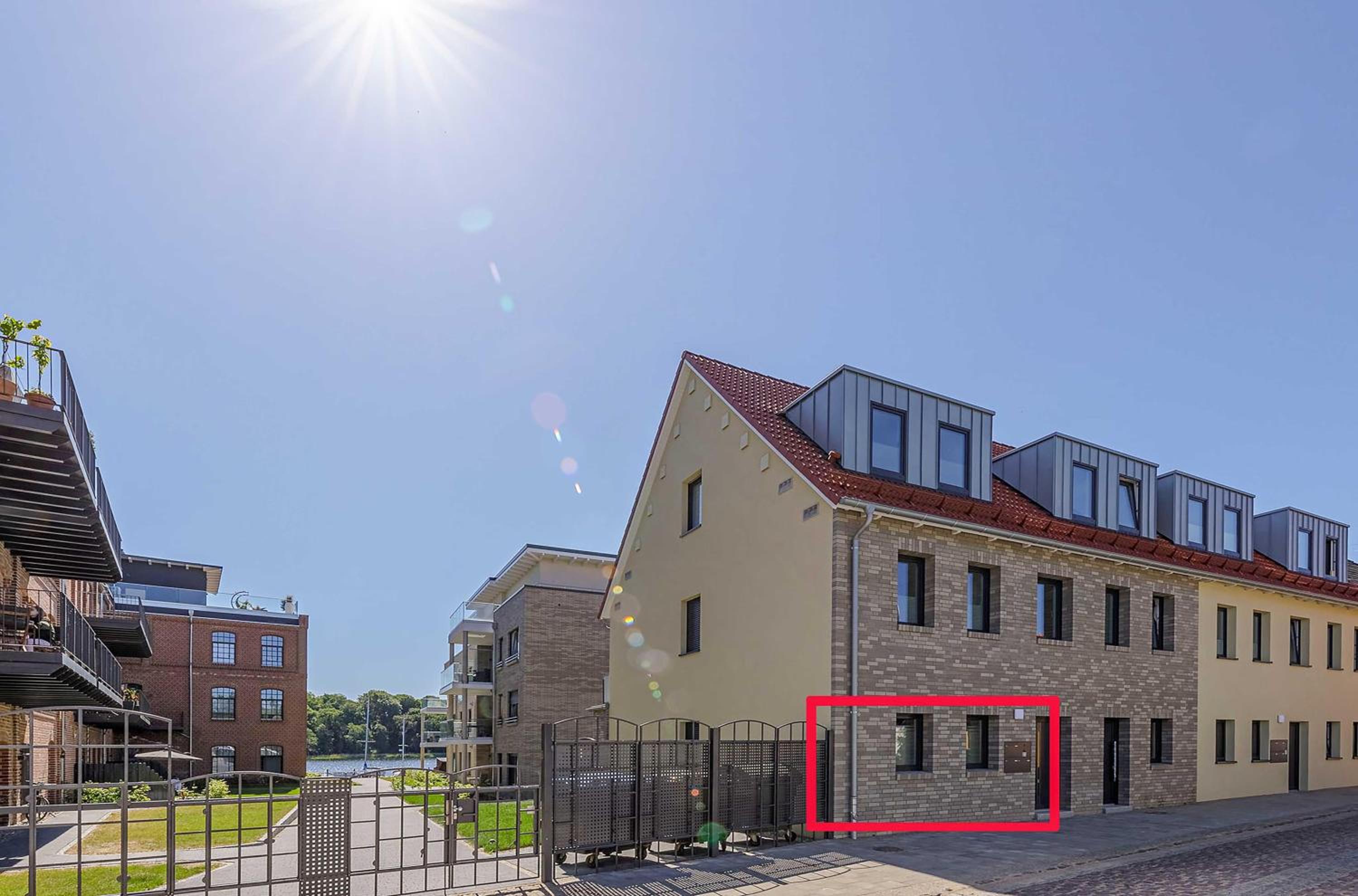Apartment with Terrace photo 2
