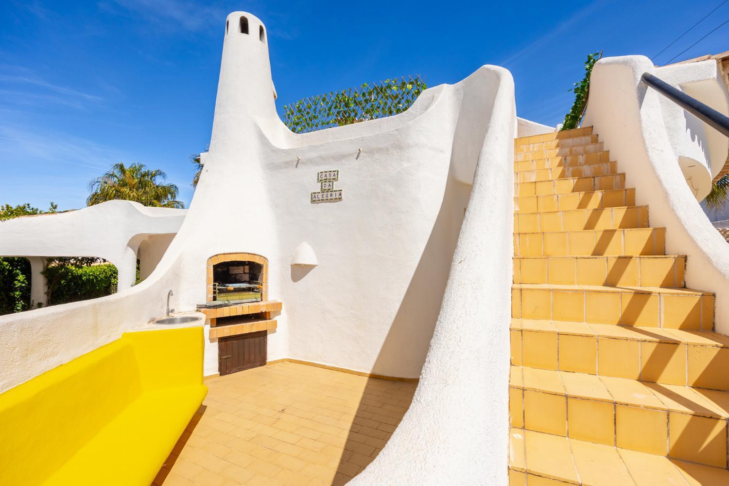 Villa photo 2