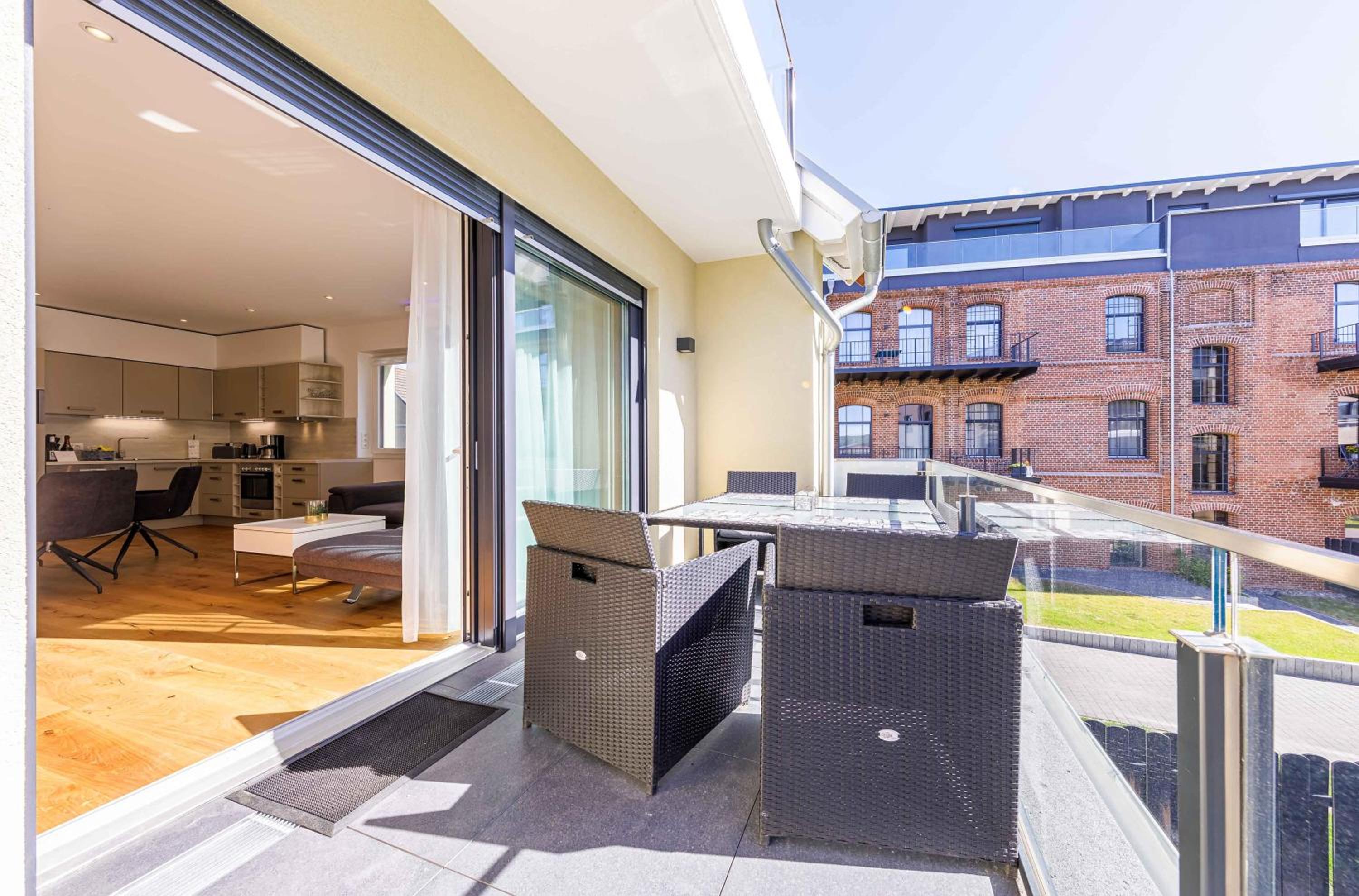 Apartment with Lake View photo 3