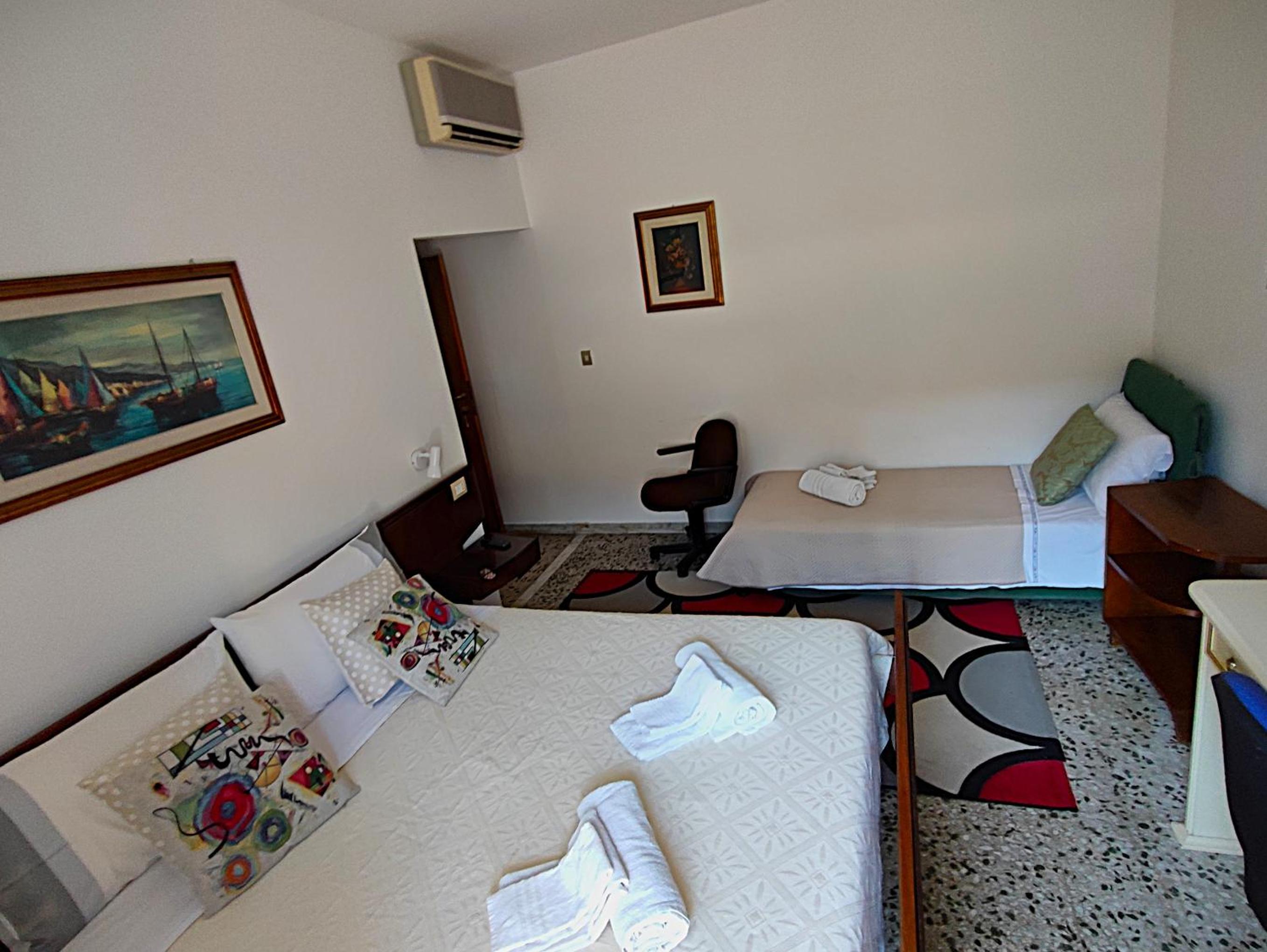 Triple Room with Terrace