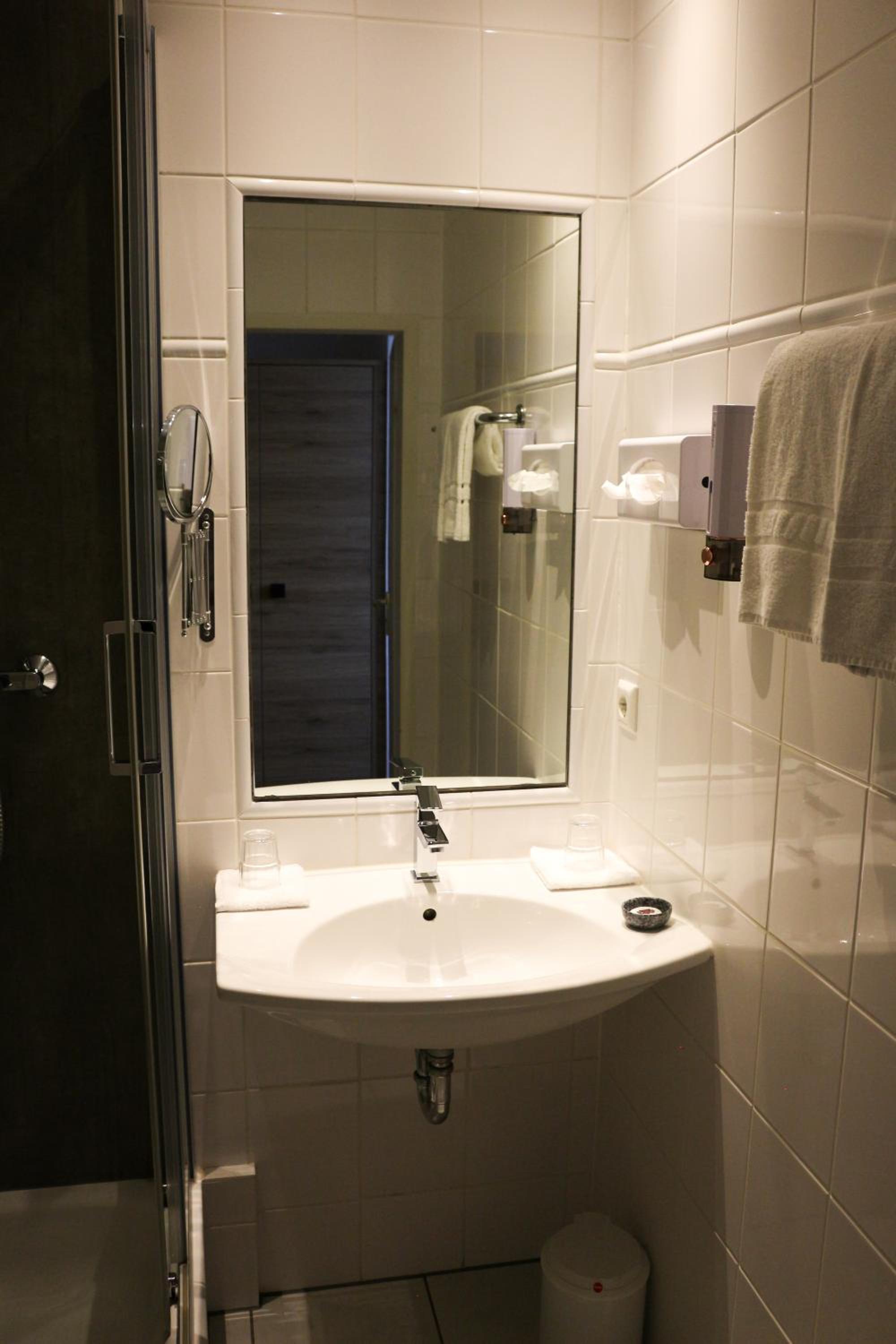 Single Room photo 3