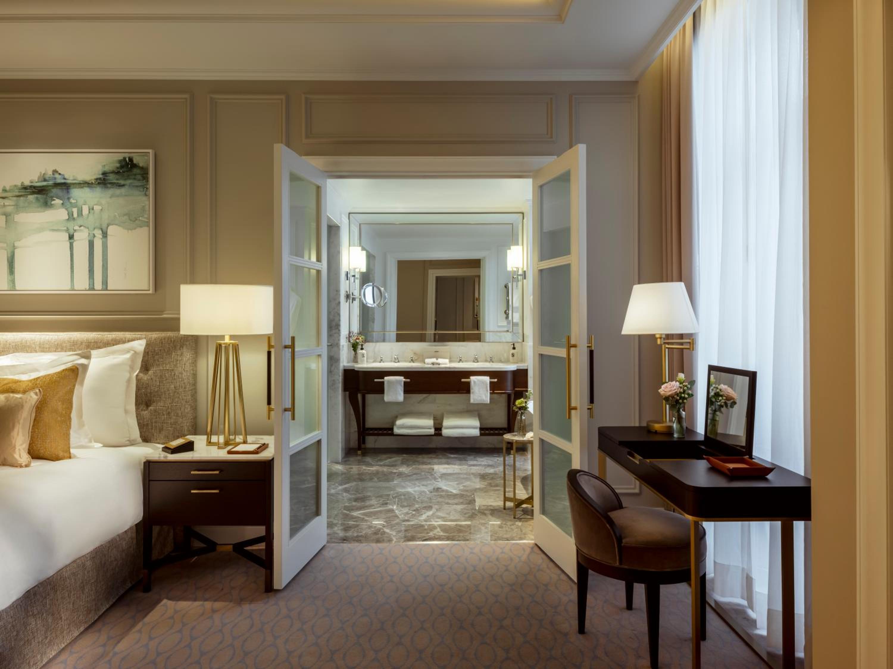 Grand Deluxe Suite photo 2