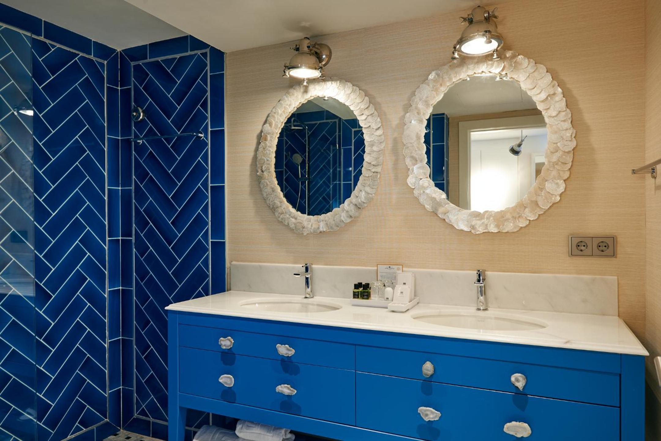 Suite - Photo 2