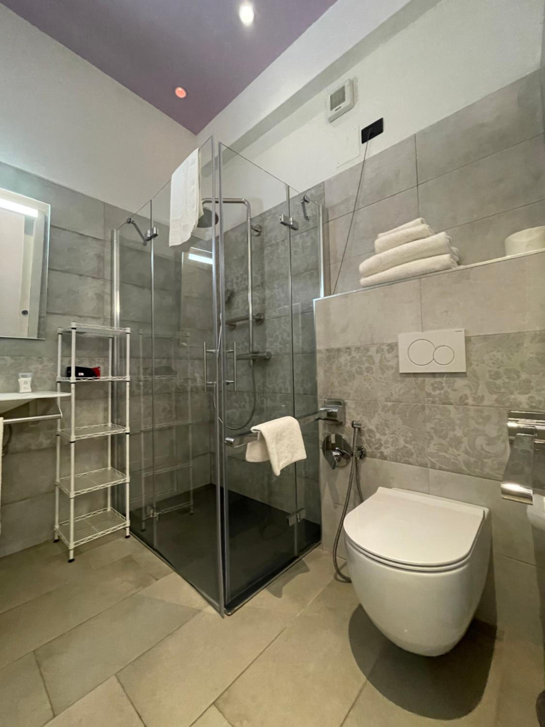 Standard Double or Twin Room photo 2