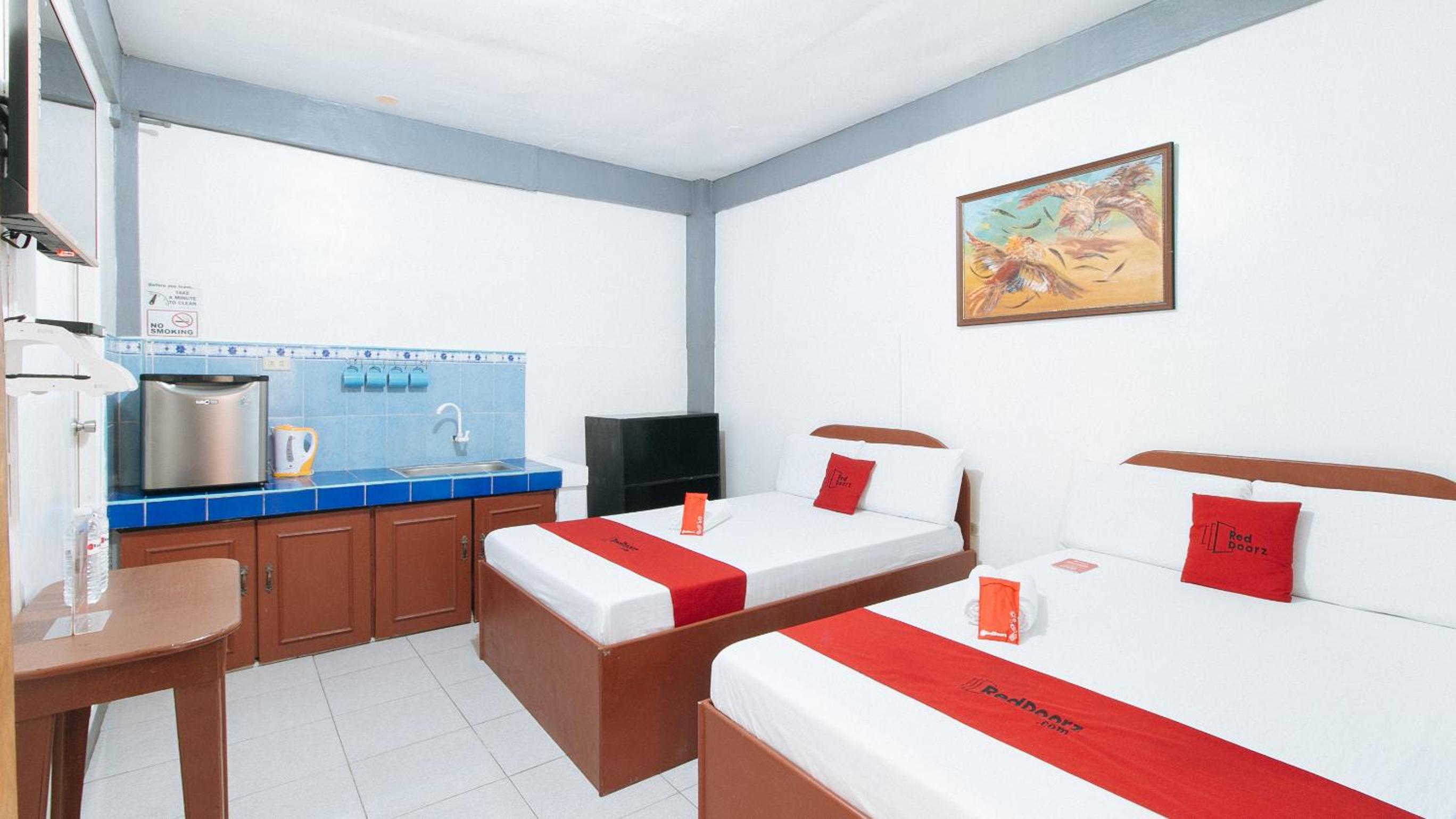 Twin Room - Photo 10