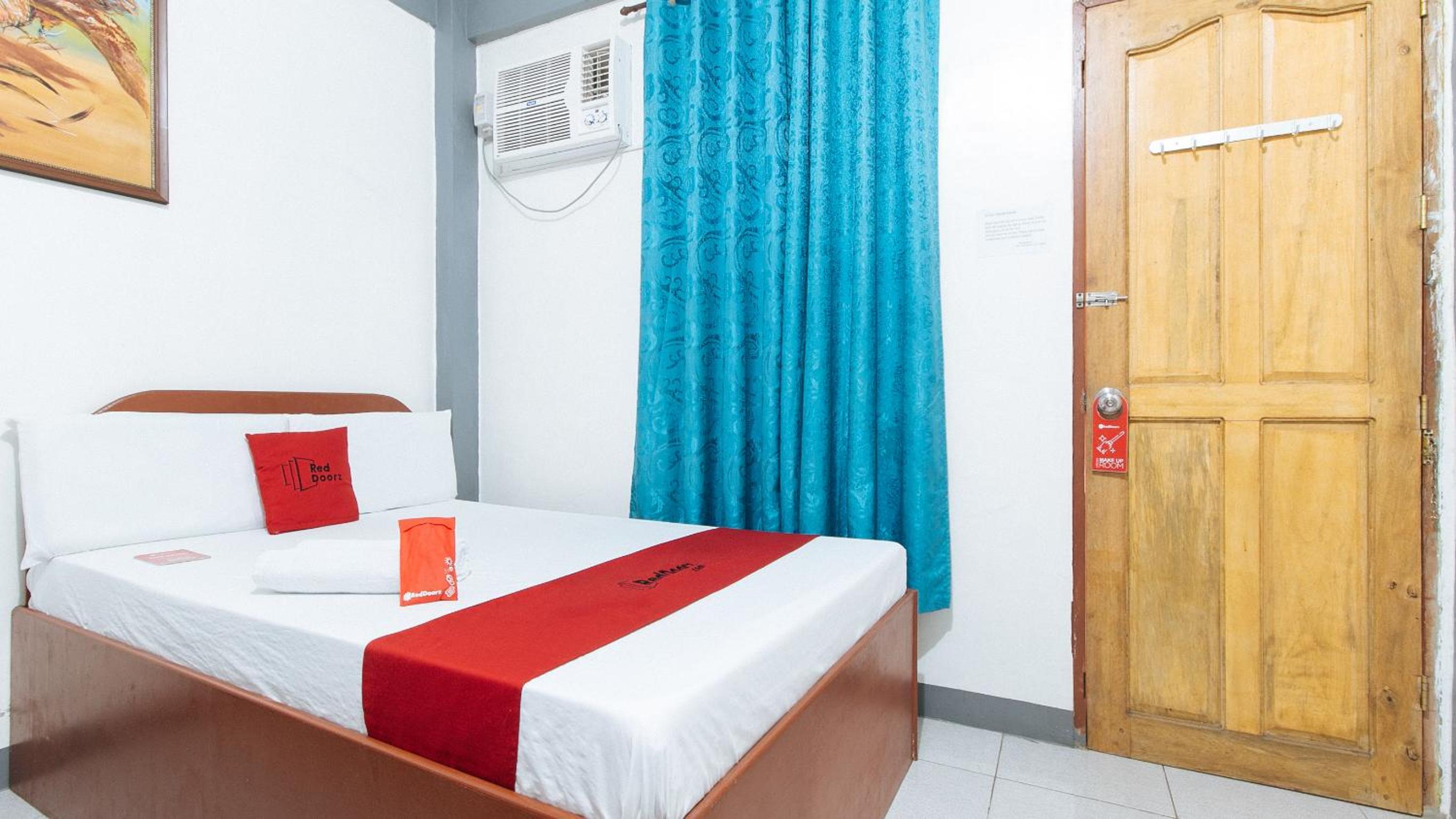 Twin Room - Photo 15