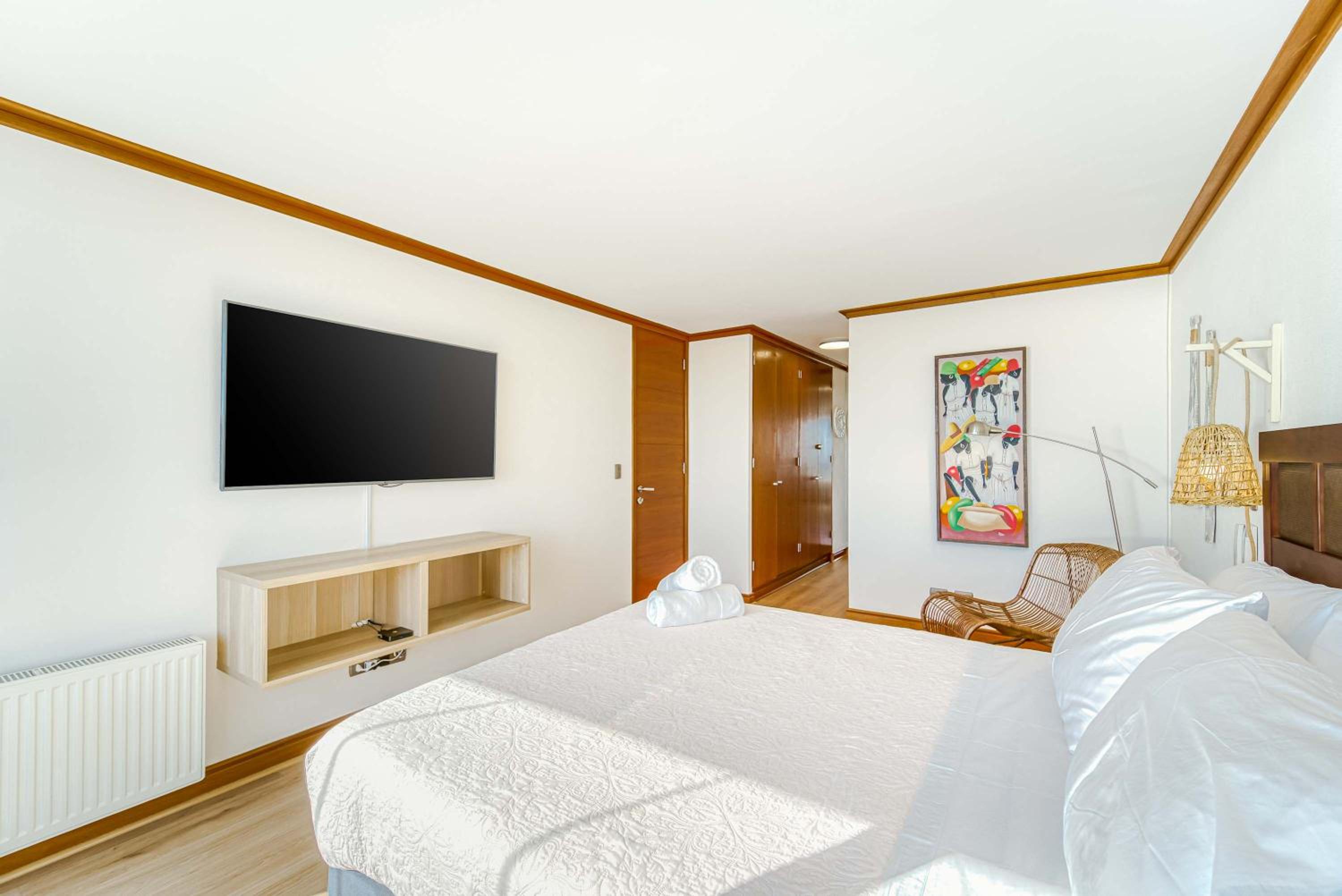 Apartment photo 2