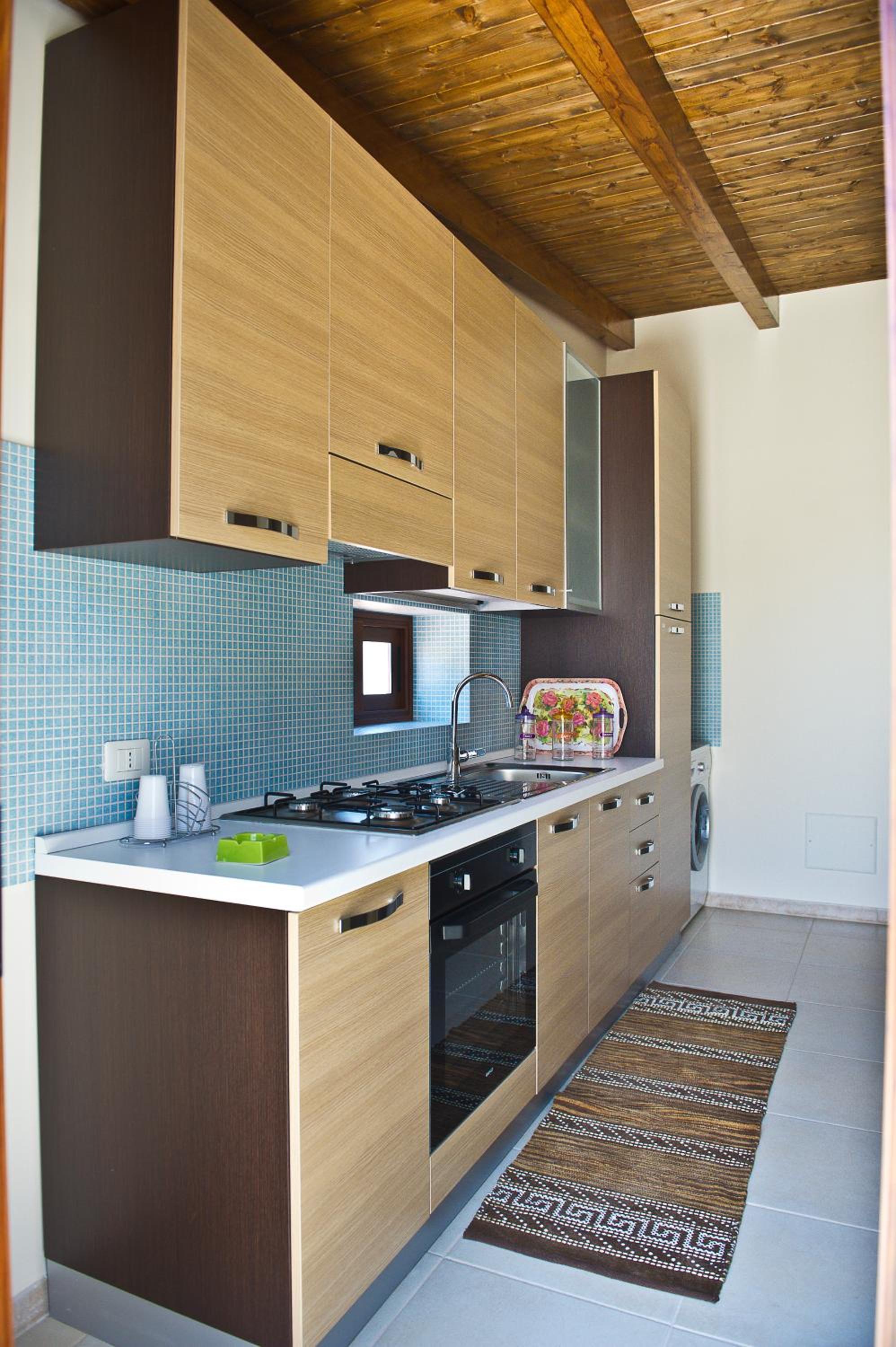 Large Two-Bedroom Apartment - Photo 8