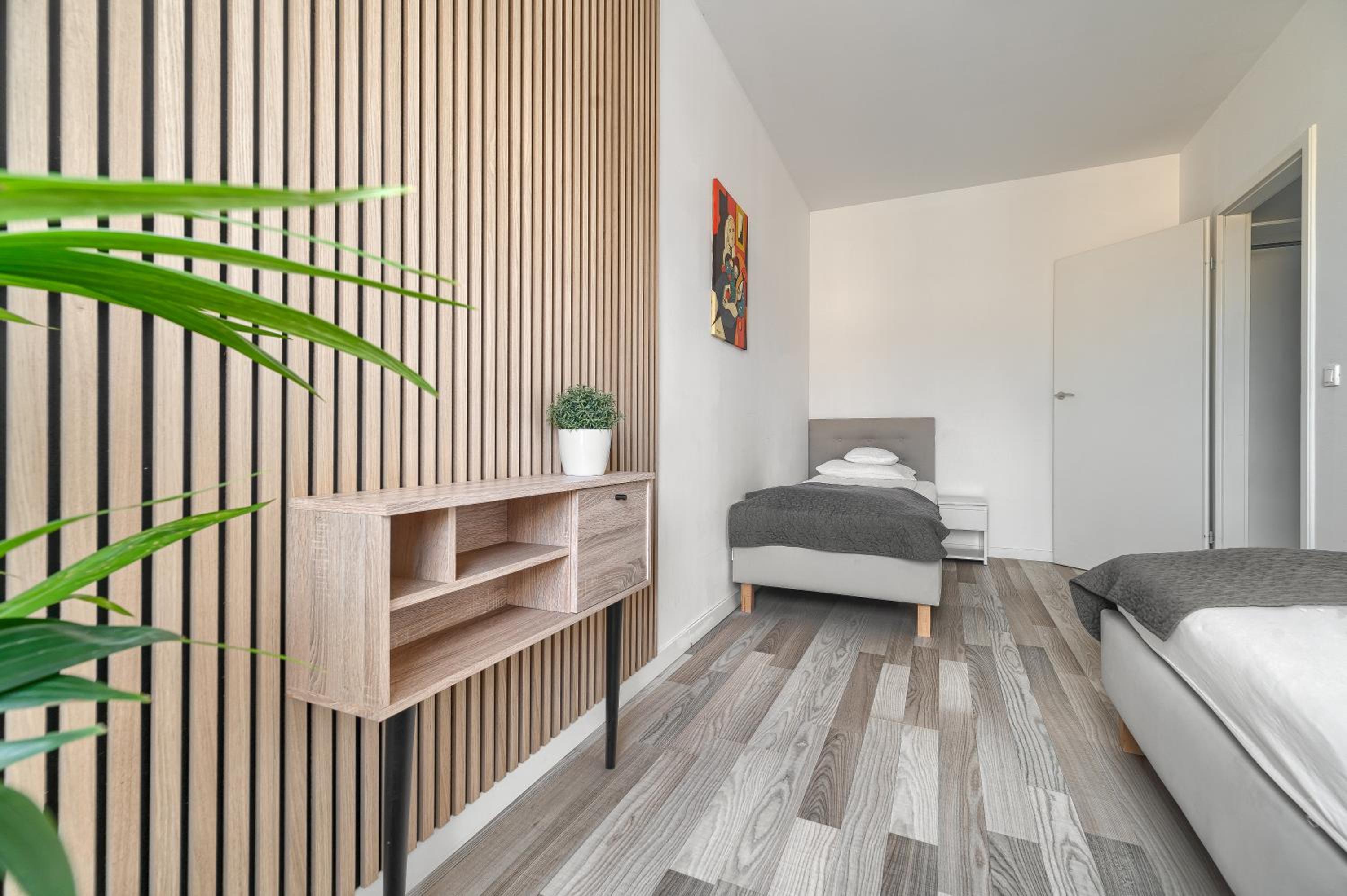 Two-Bedroom Apartment with Balcony - Photo 21