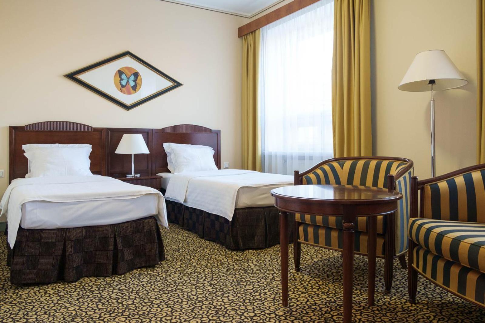 Twin Room - Photo 2
