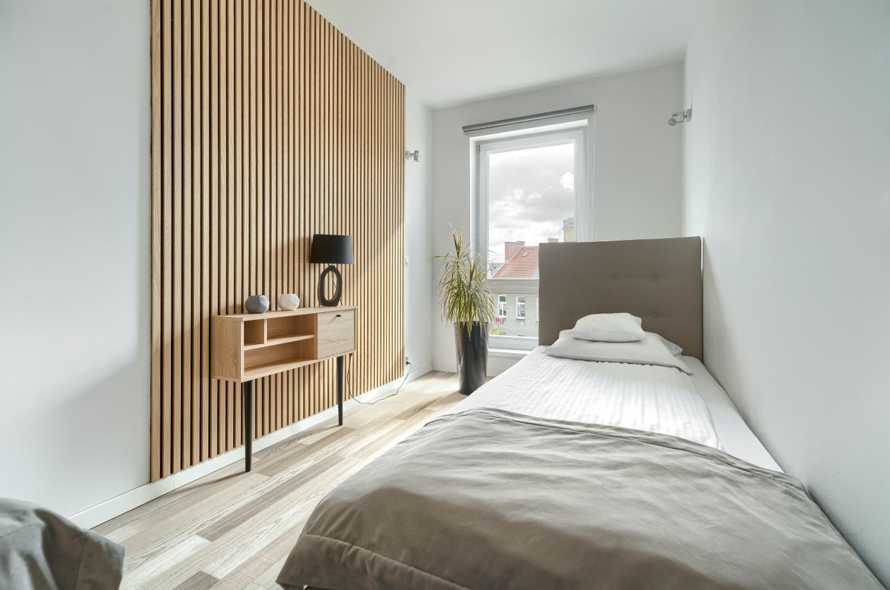 Two-Bedroom Apartment with Balcony - Photo 9