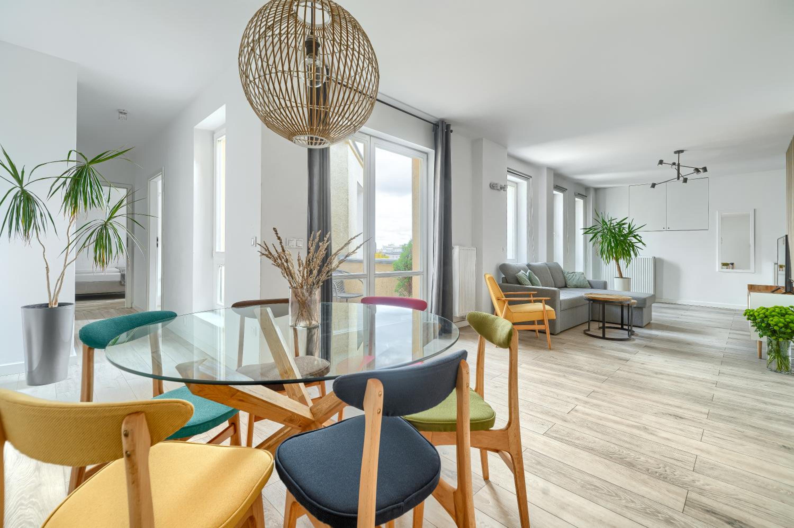 Two-Bedroom Apartment with Balcony - Photo 2