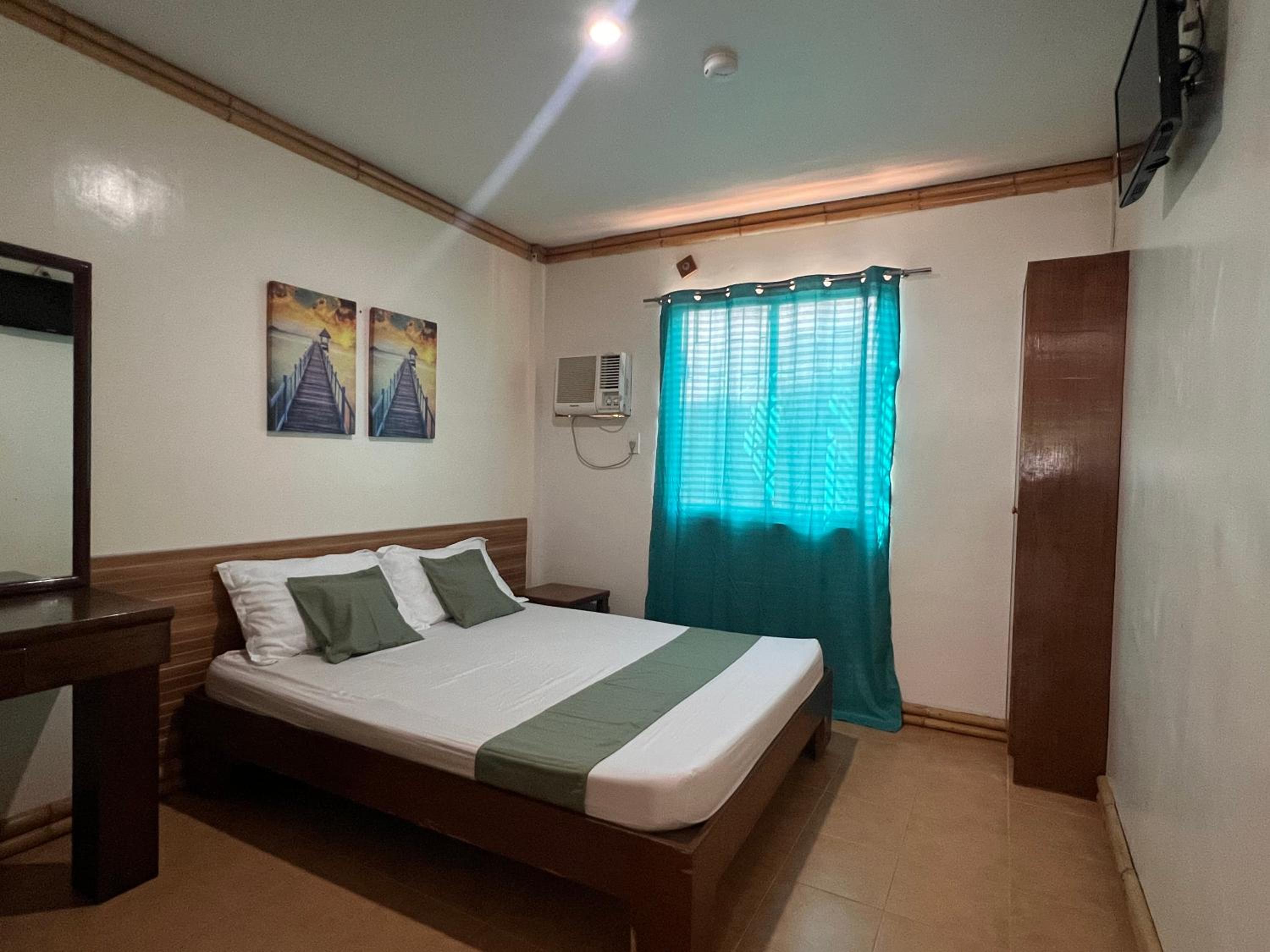 Deluxe Double Room With Balcony photo 3
