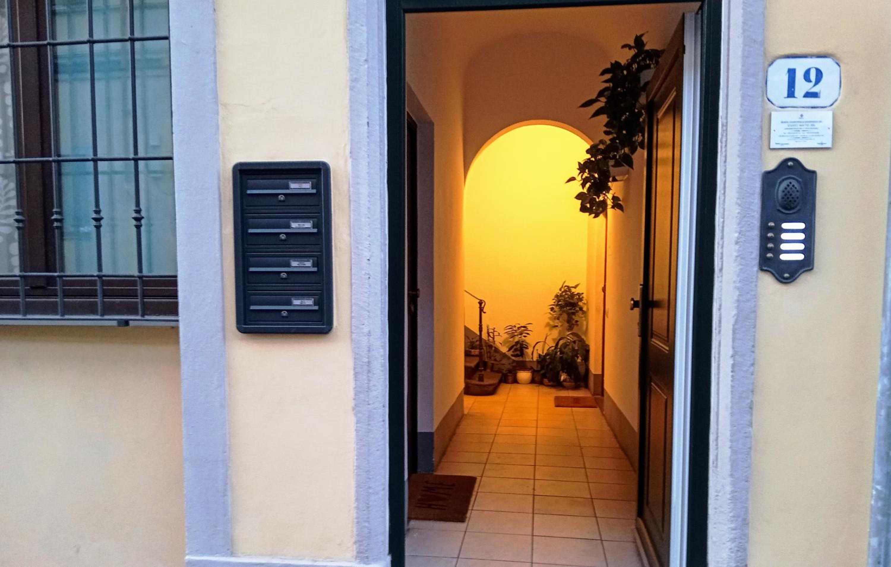 Apartment photo 2