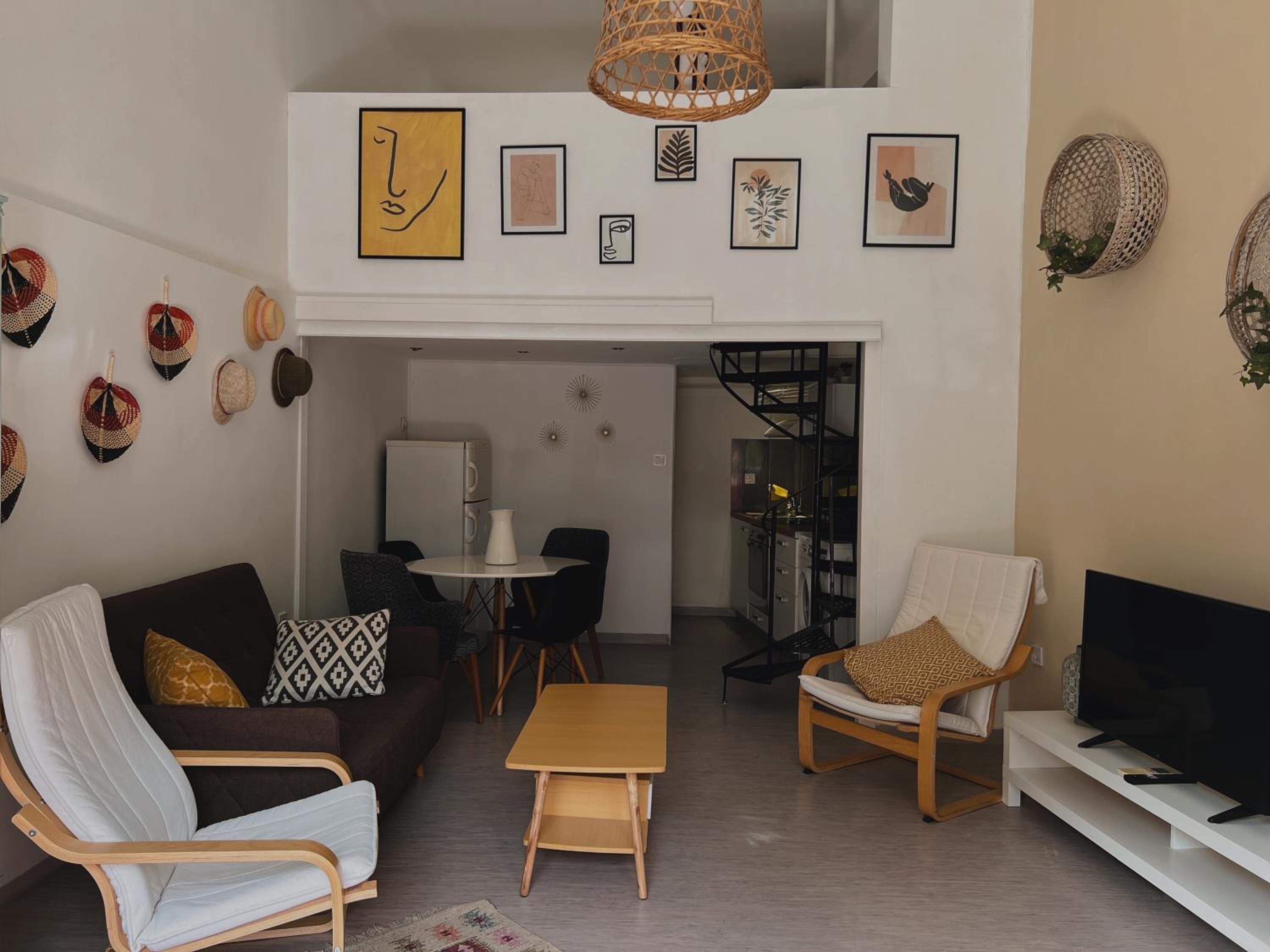 One-Bedroom Apartment