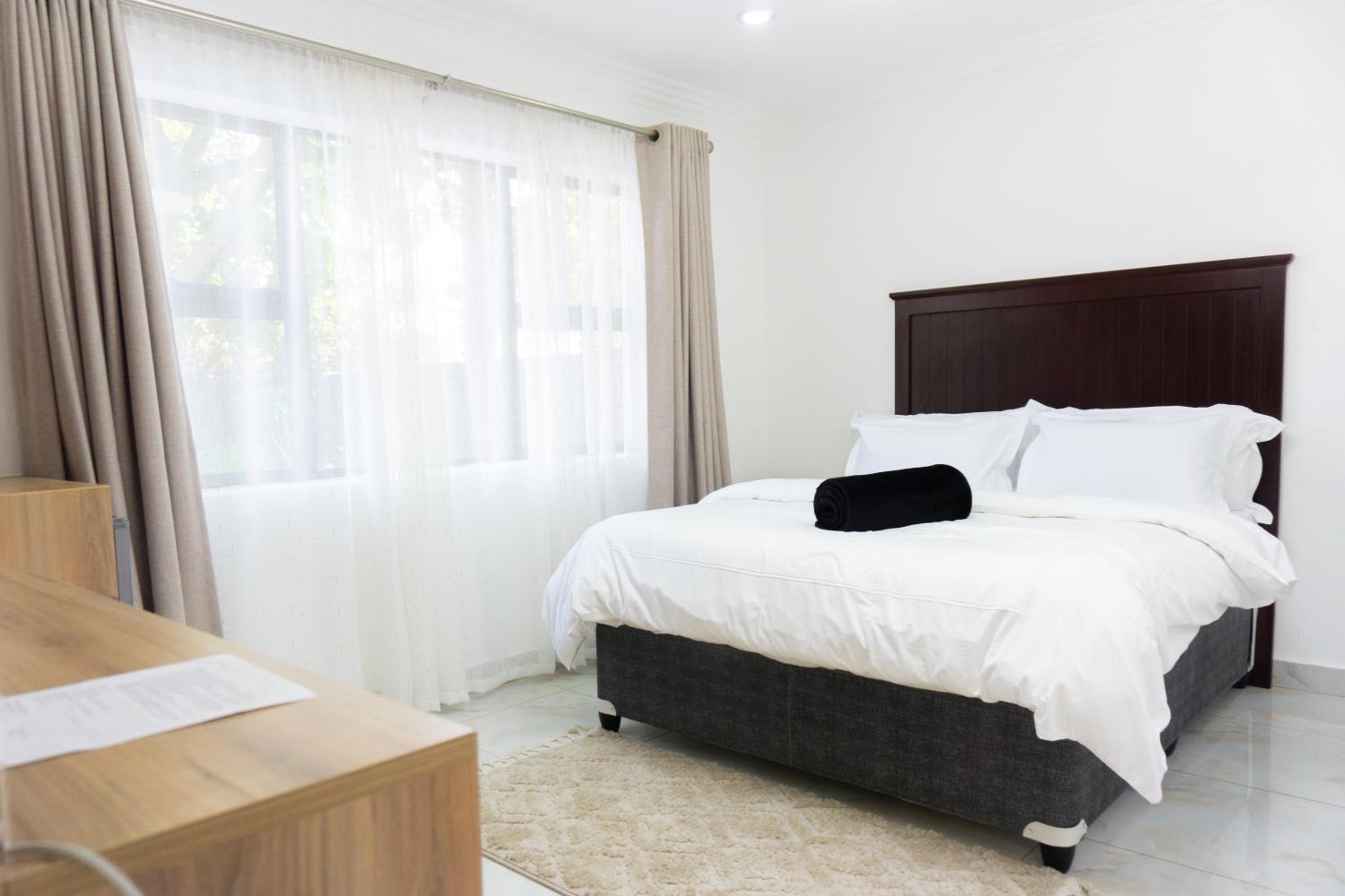 Deluxe Double Room with Bath photo 3