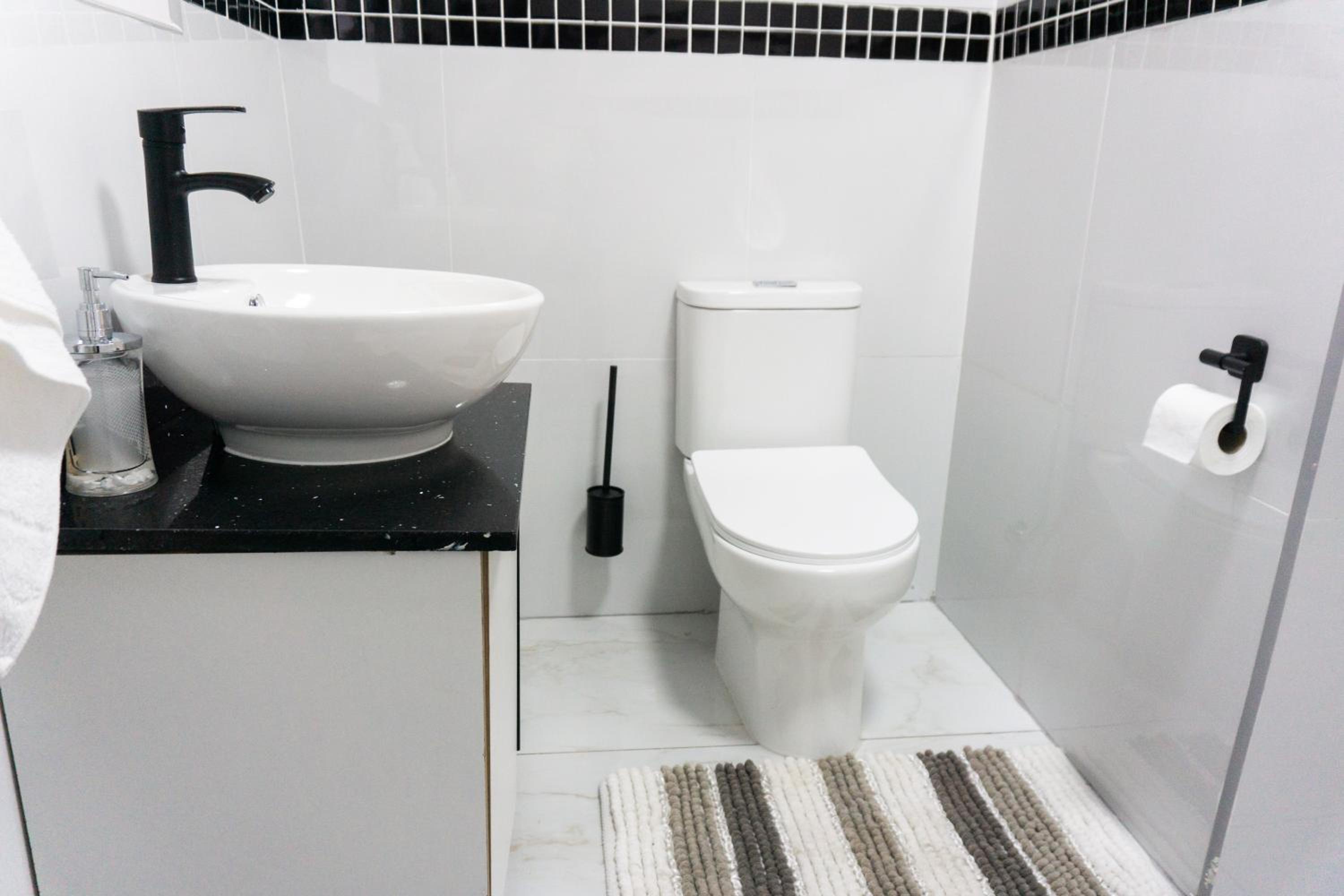 Deluxe Double Room with Shower photo 3