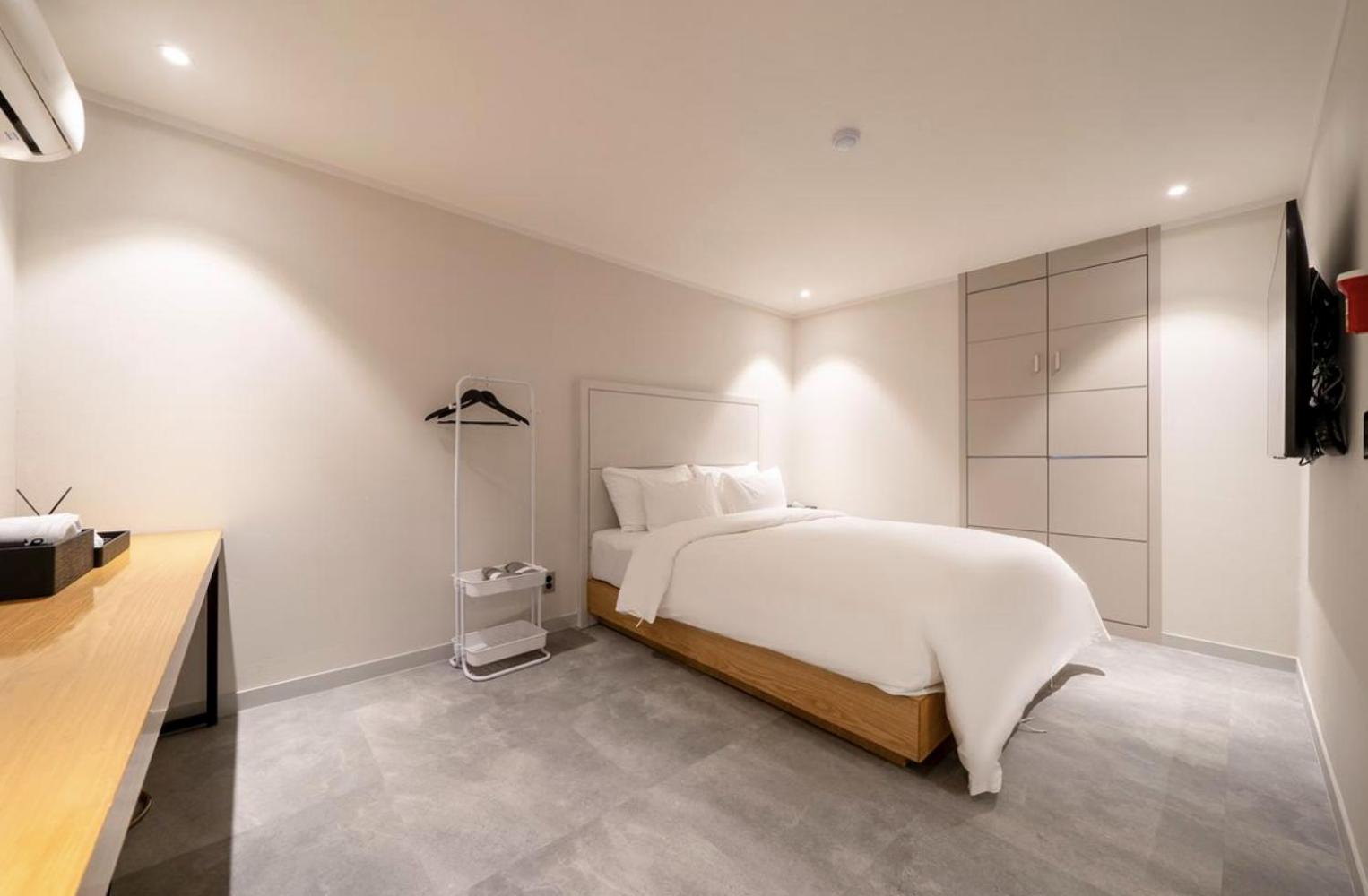 Standard Room - Photo 1