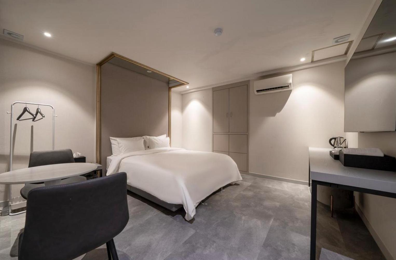 Deluxe Room - Photo 4