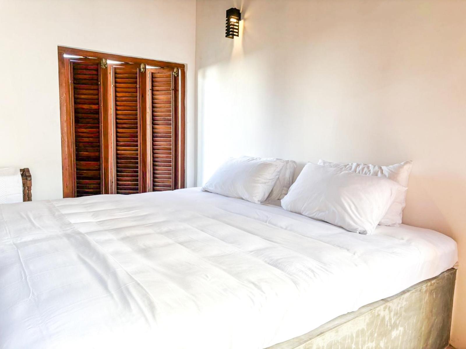 Double Room with Balcony (2 Adults + 1 Child) photo 1