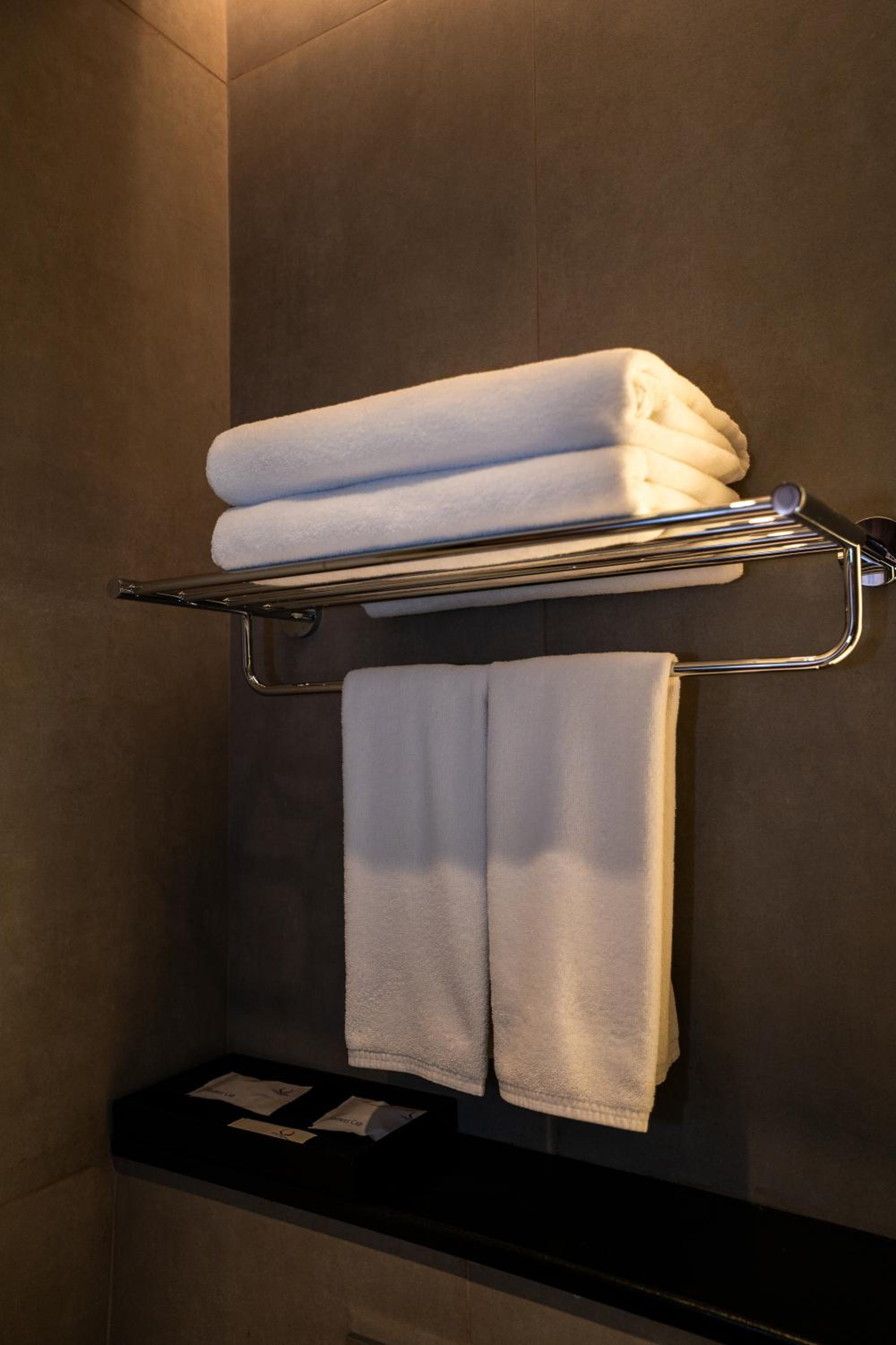 Deluxe Double with Partial Sea View  - Photo 3