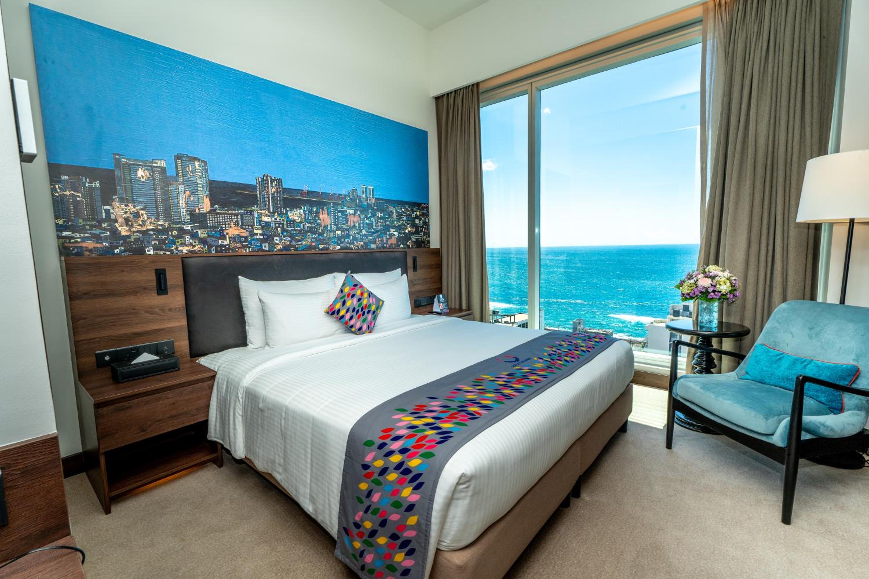 Deluxe King Room with Sea View  - Photo 1