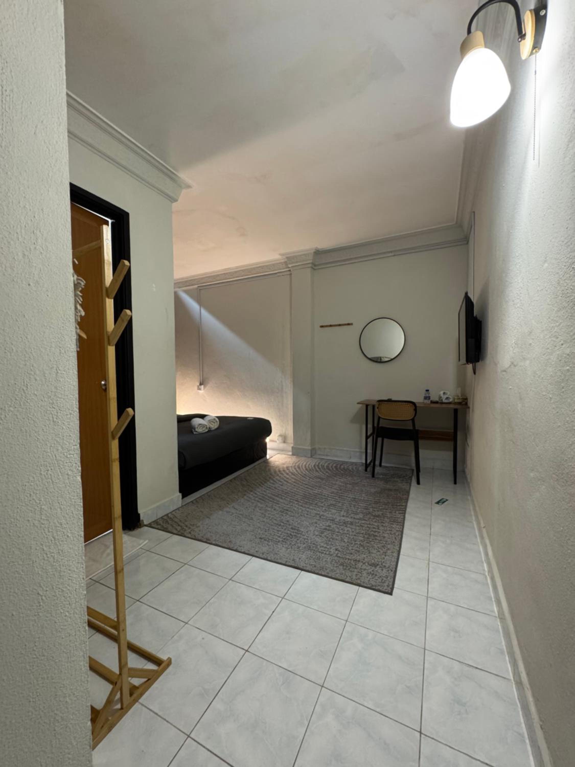 Standard Queen Room