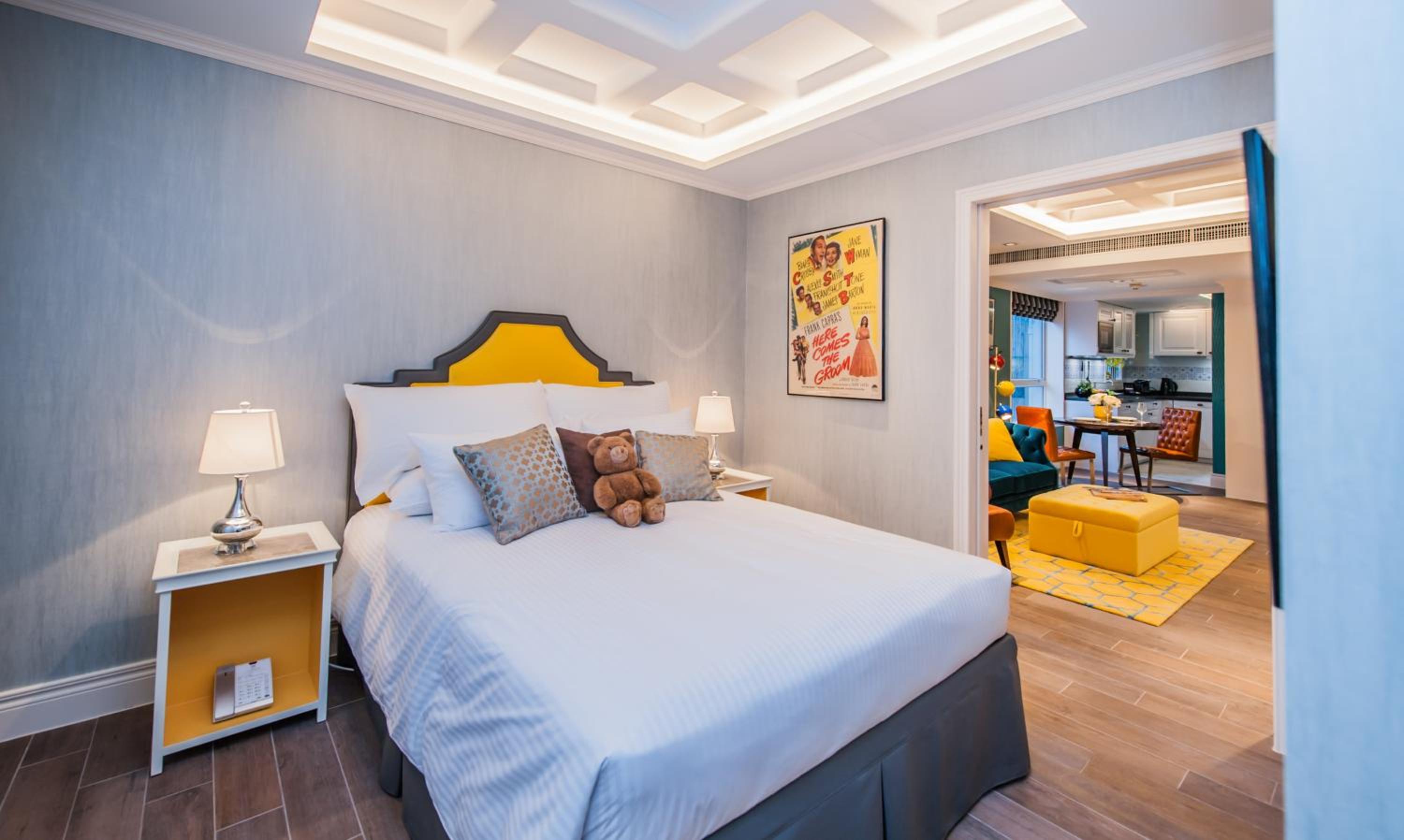 Grand Deluxe Queen Suite photo 3