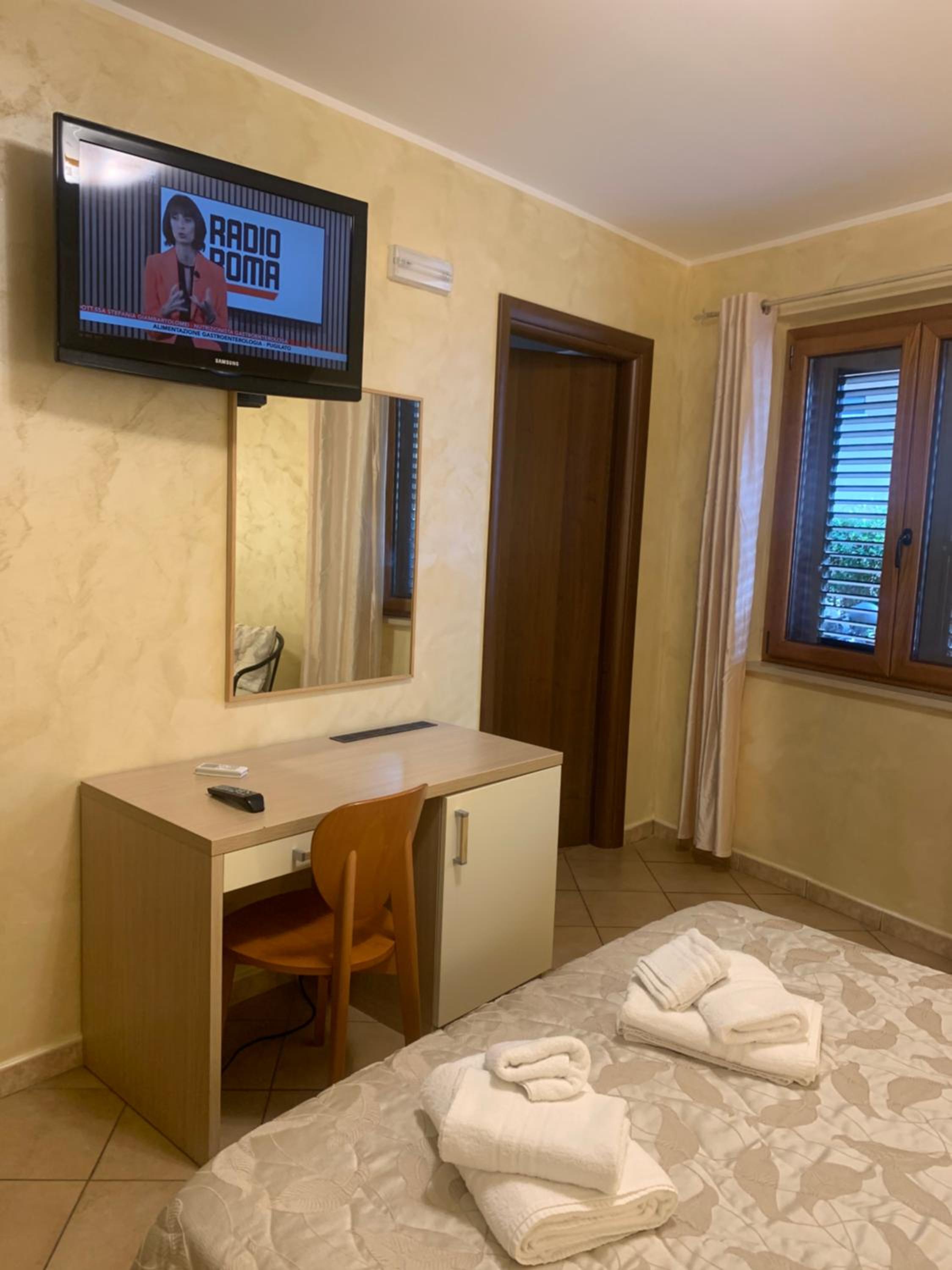 Economy Double Room photo 2