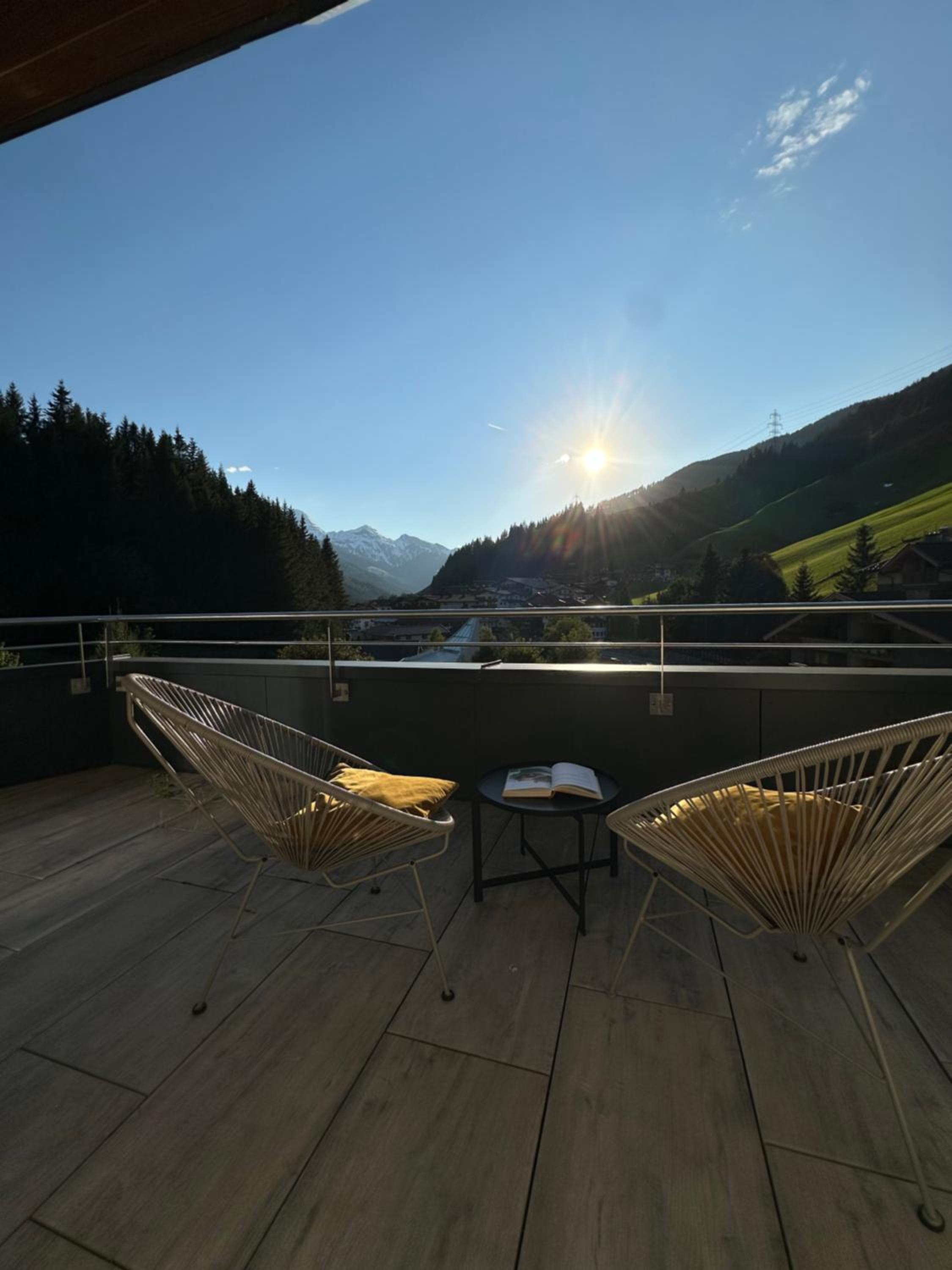 Suite with Mountain View photo 3
