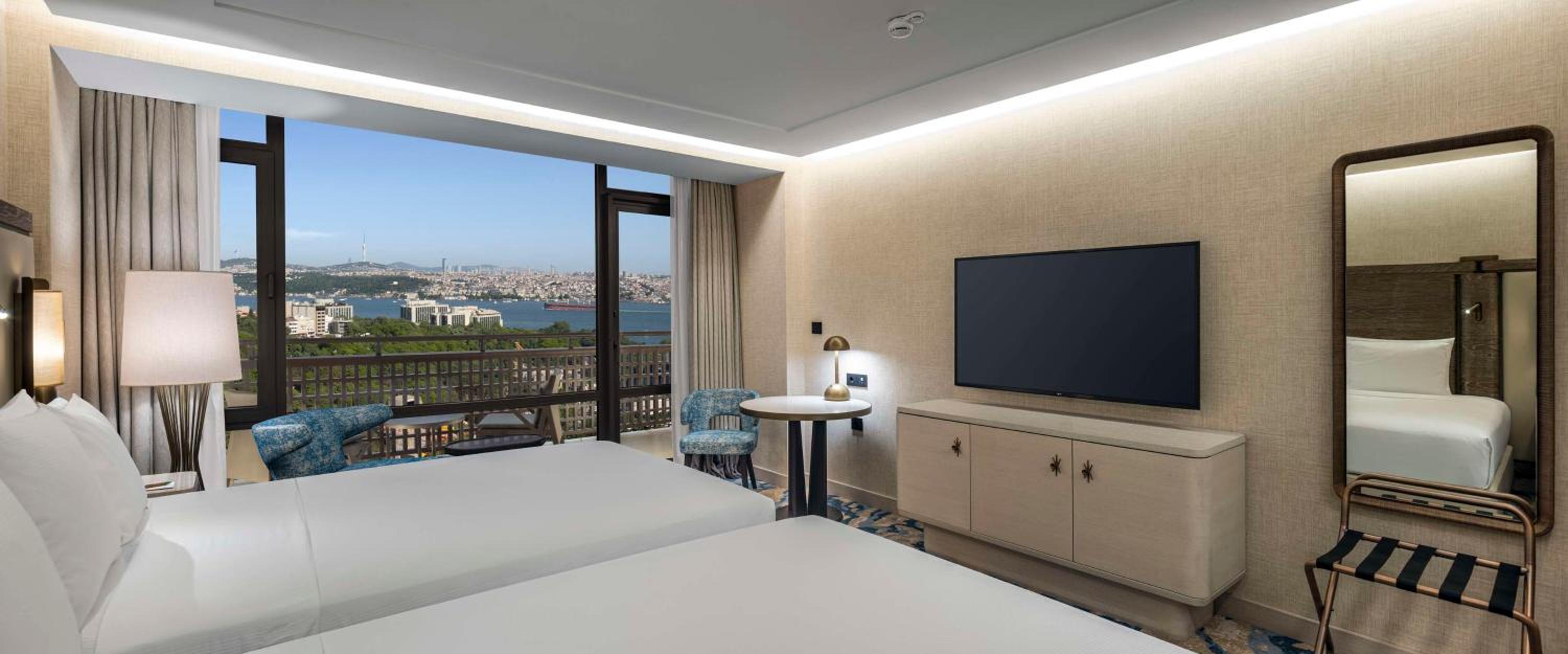 Deluxe Double Room with Two Double Beds and Bosphorus View
