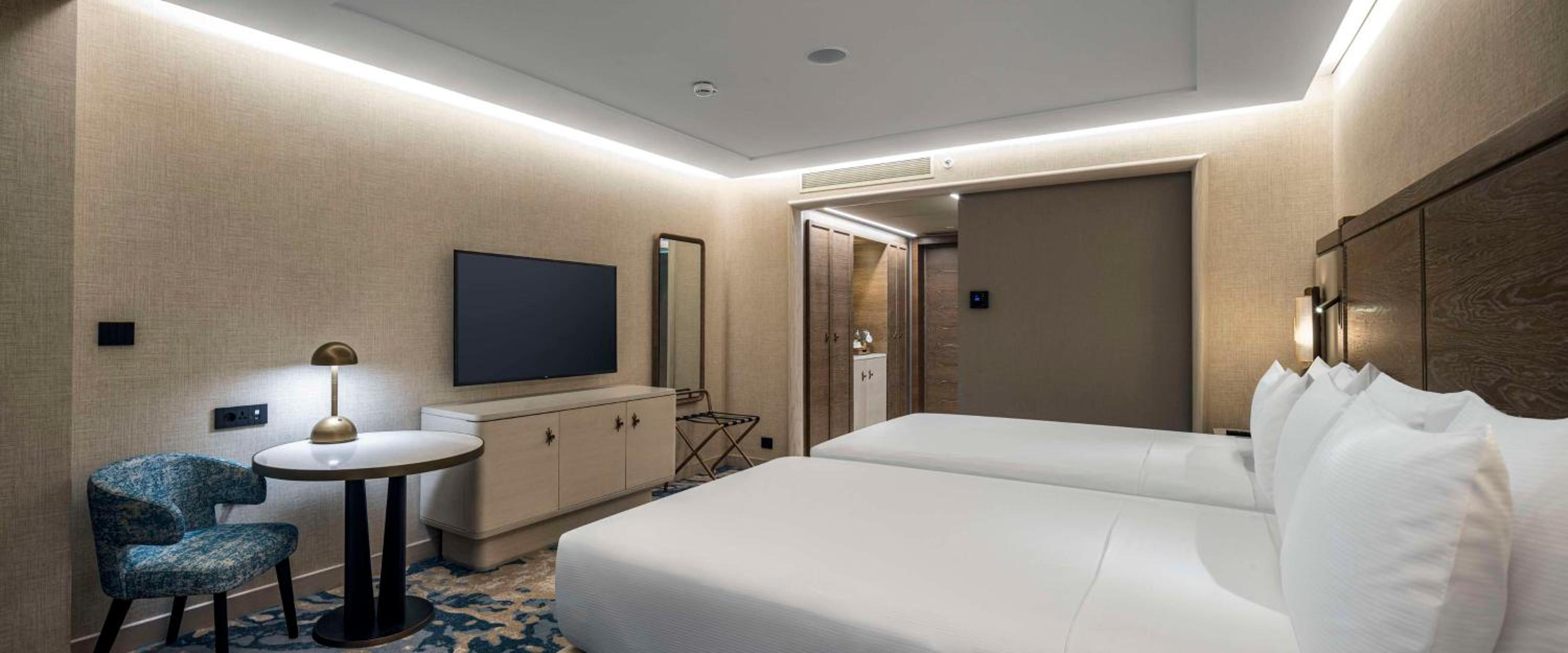 Deluxe Double Room with Two Double Beds and Bosphorus View