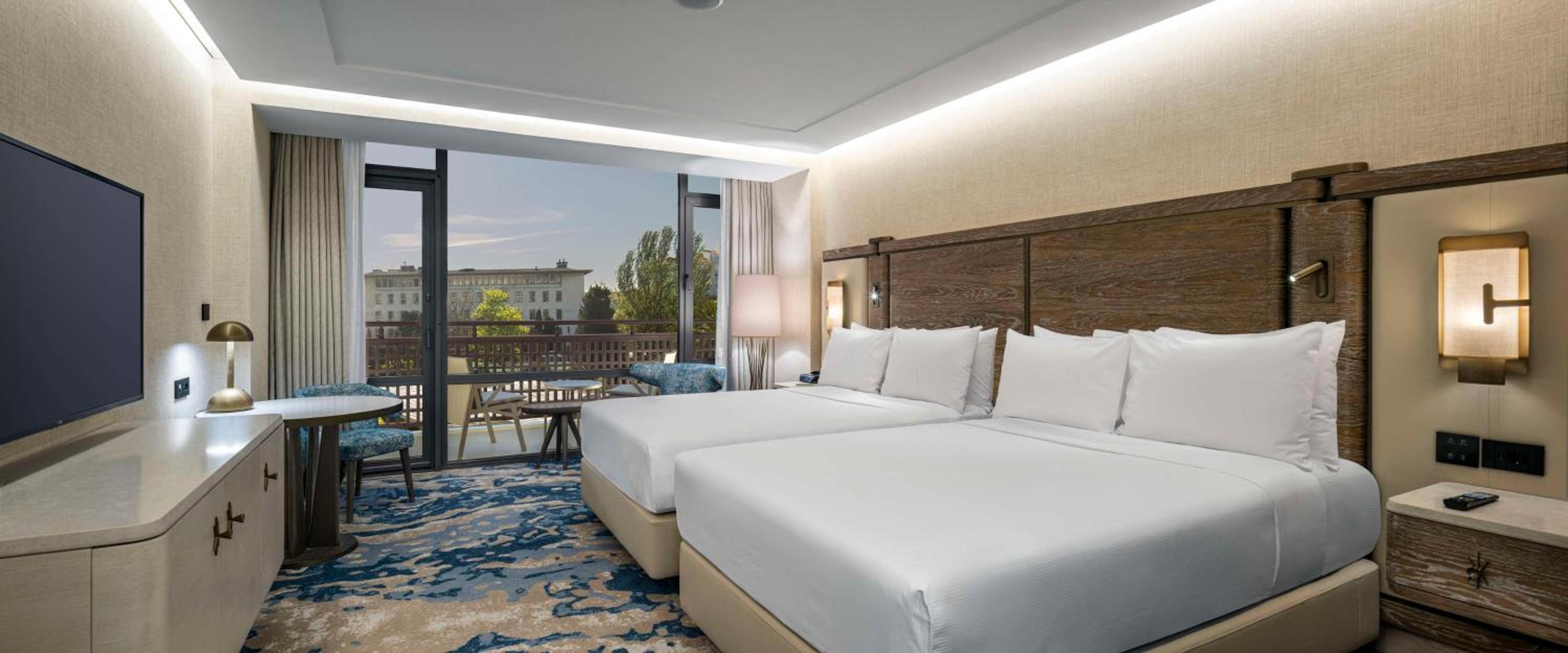 Executive Double Room with Two Double Beds and City View