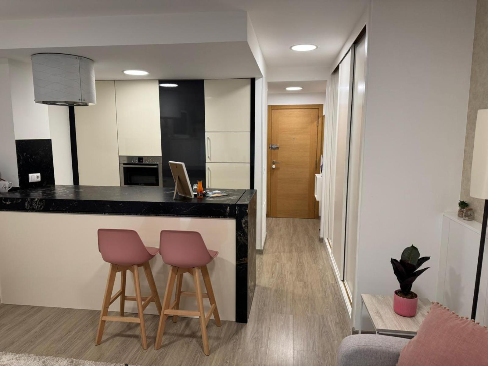 One-Bedroom Apartment photo 3