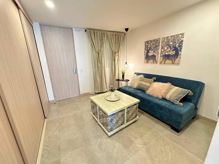 One-Bedroom Apartment photo 1