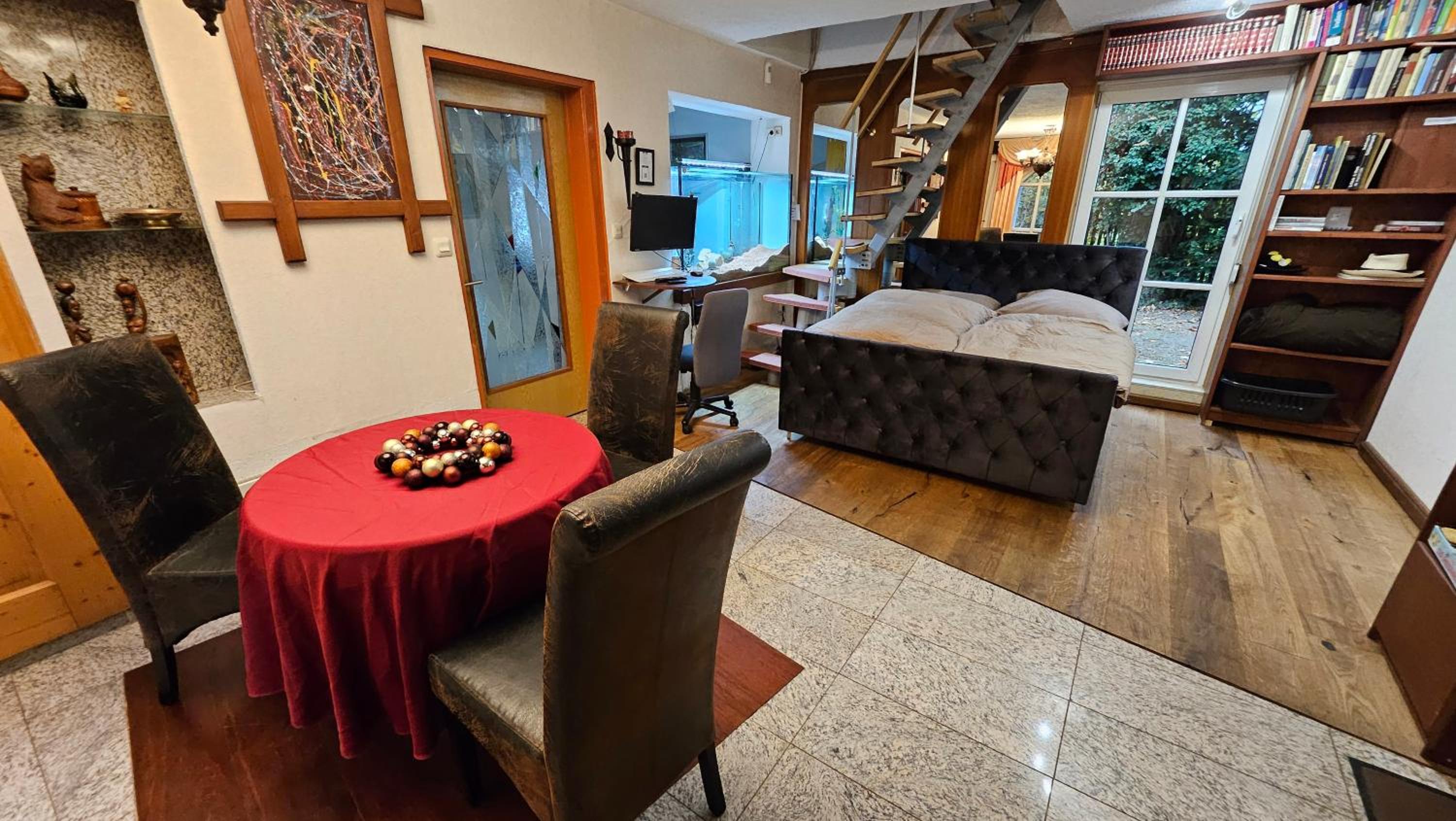 Two-Bedroom House photo 2