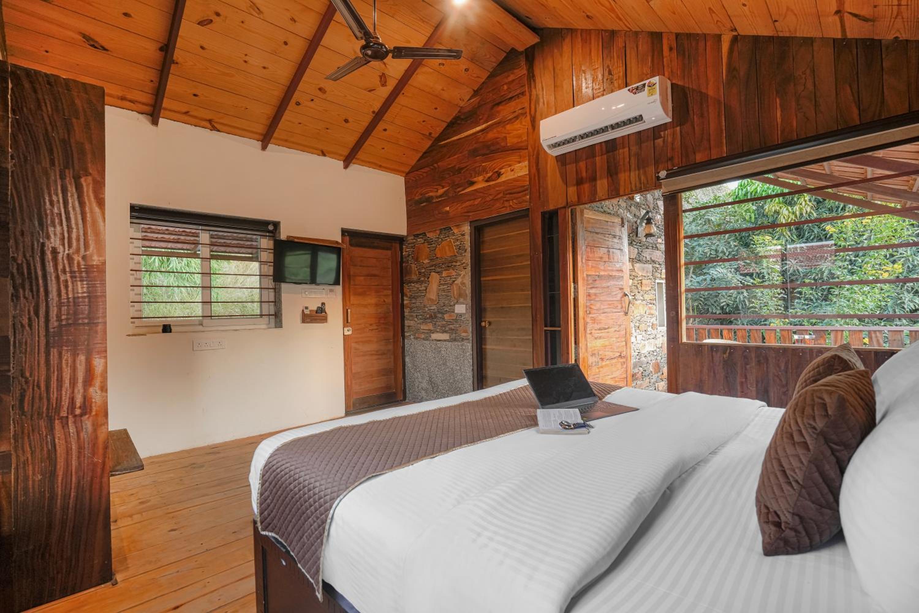Villa photo 1