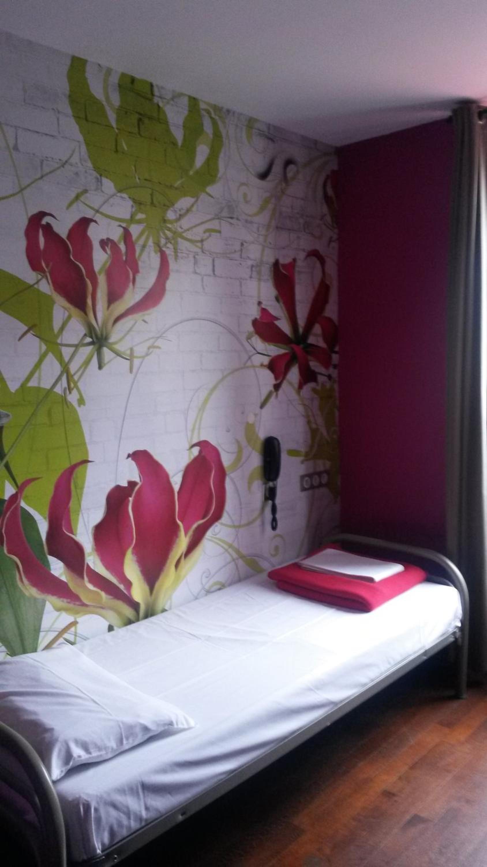Bed in 6-Bed Mixed Dormitory Room photo 3